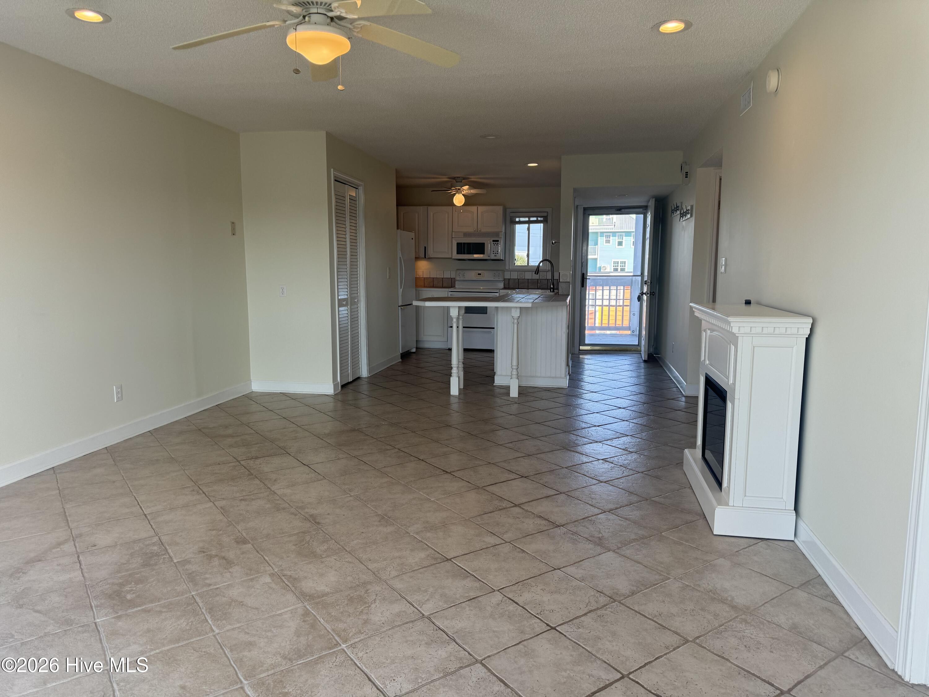 709 Canal Drive UNIT Apt 2c, Carolina Beach, NC, 28428