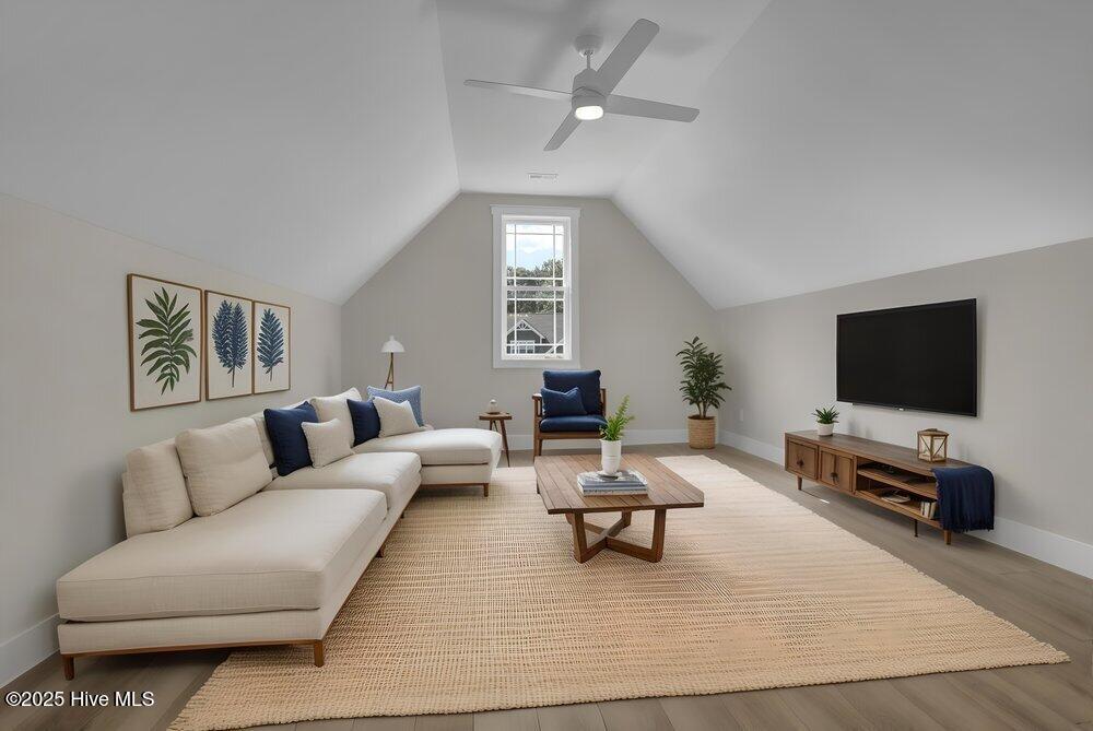 100509859 | Photo 37