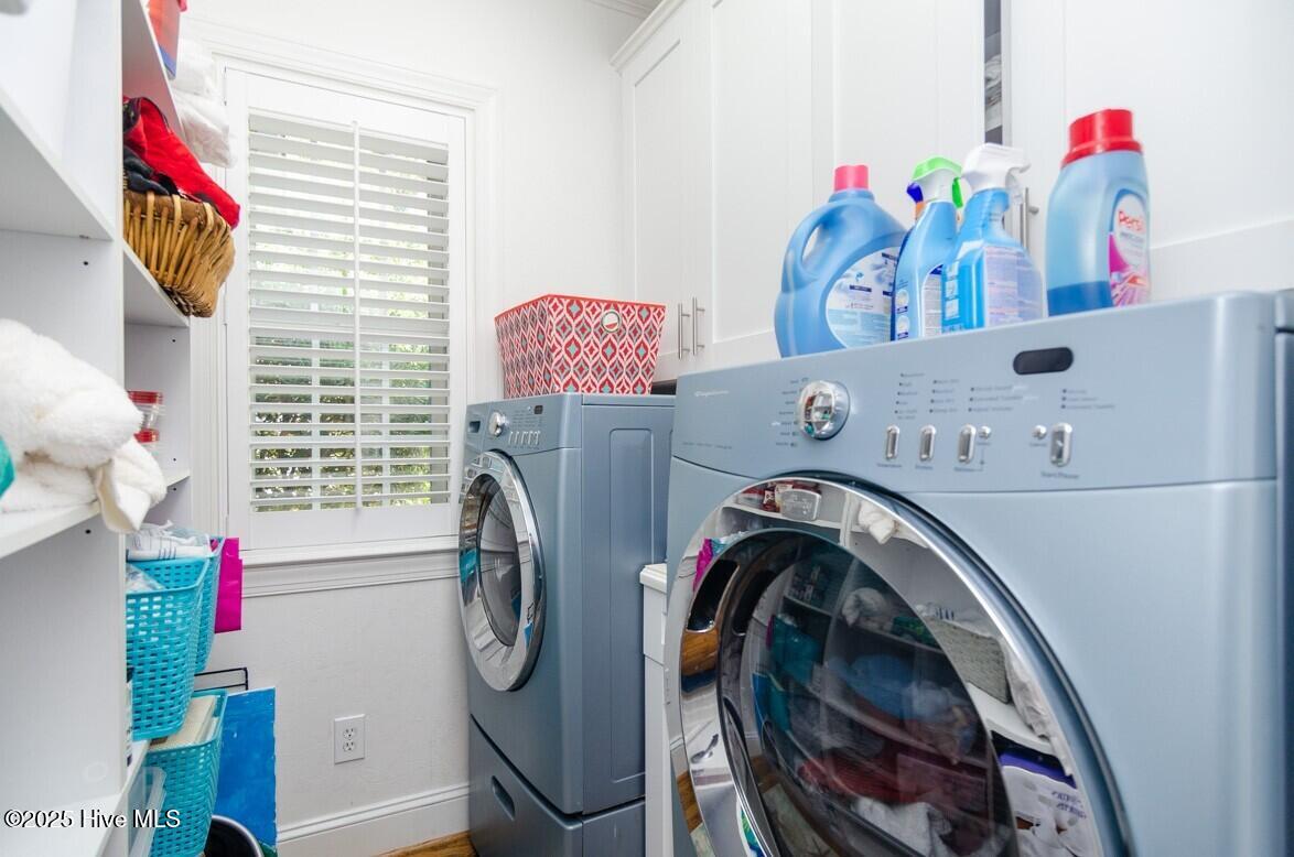 100528608 | Photo 33