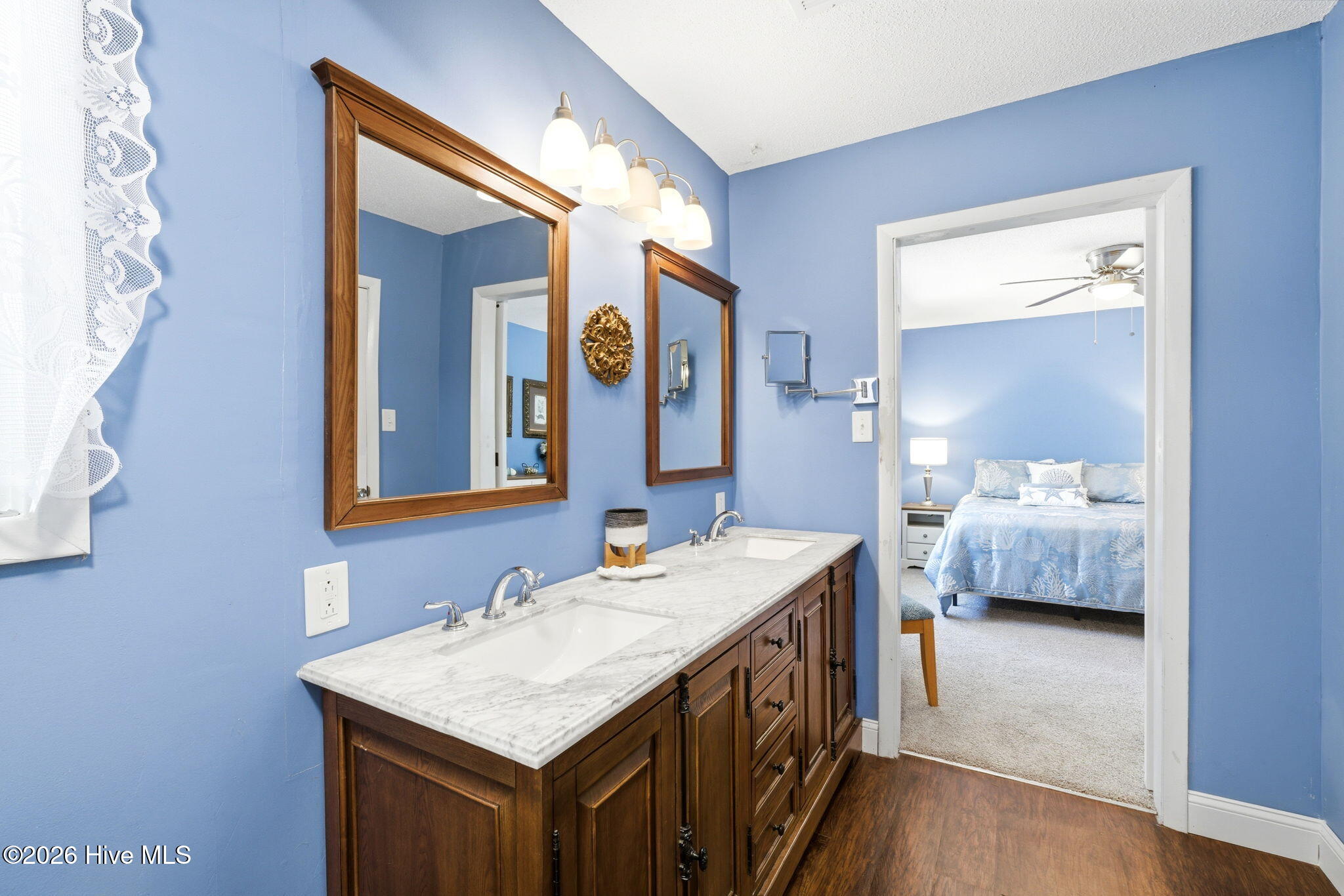 100564618 | Photo 31