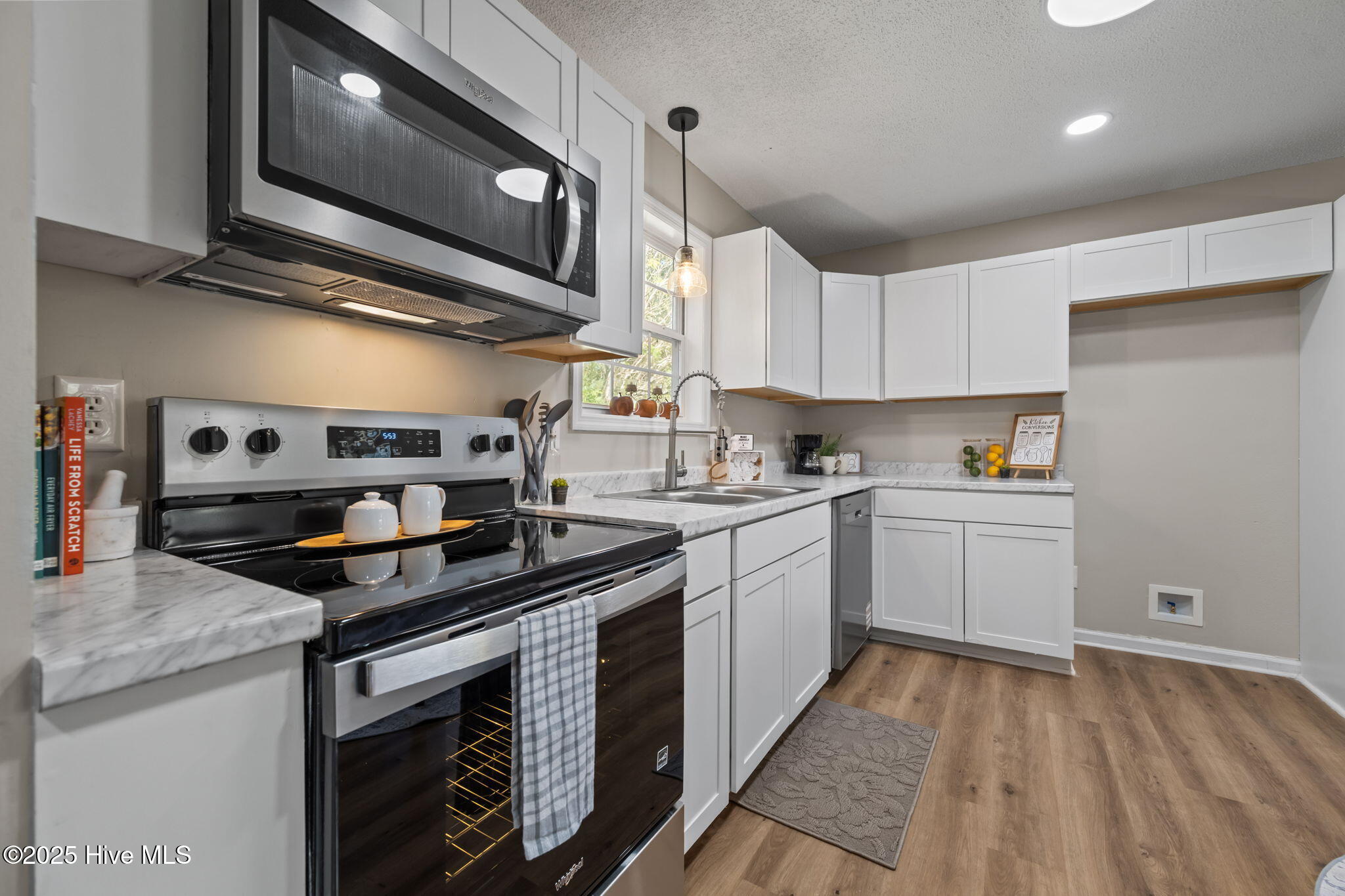 100539166 | Photo 16