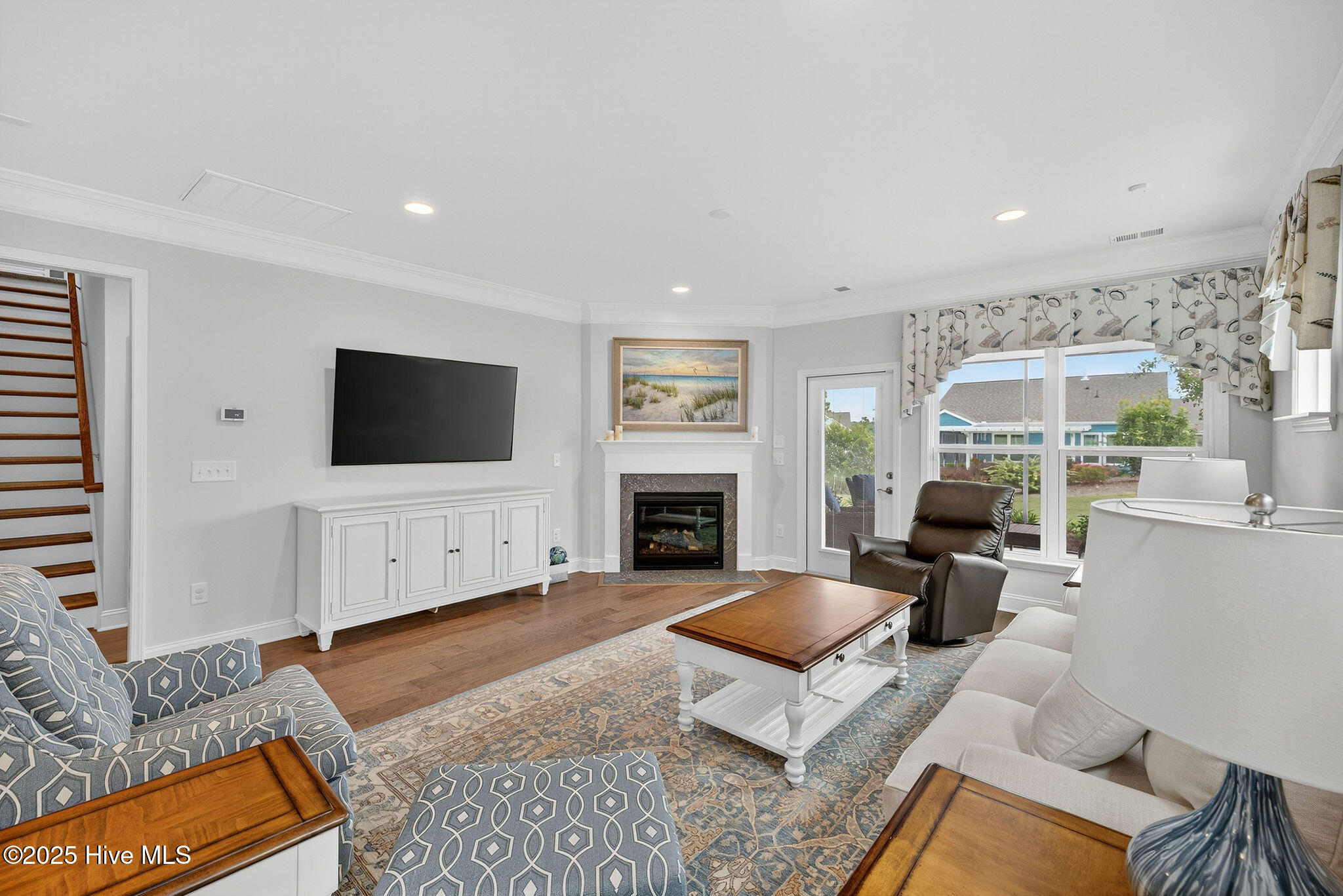 100565700 | Photo 29