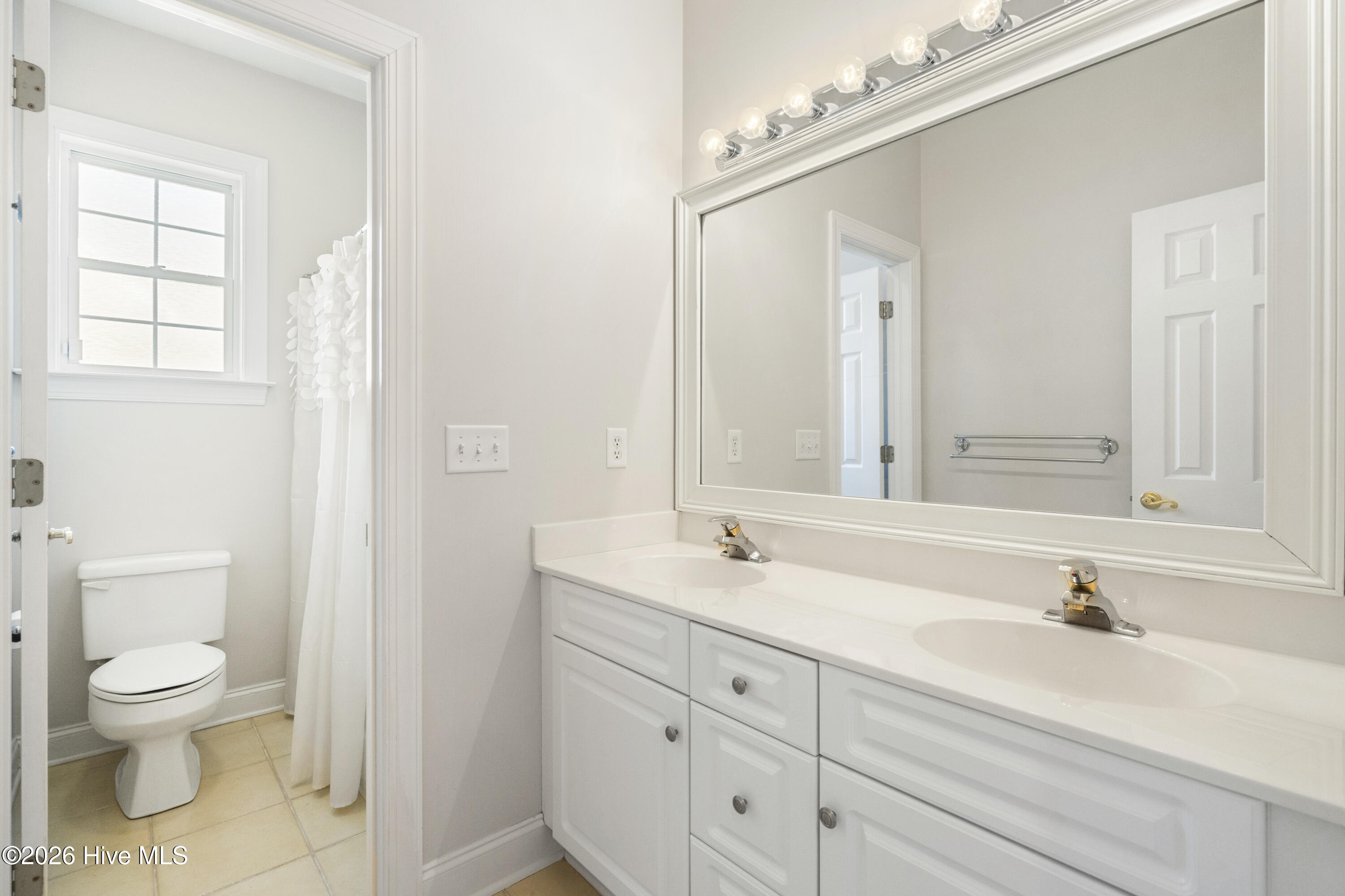 100550705 | Photo 31