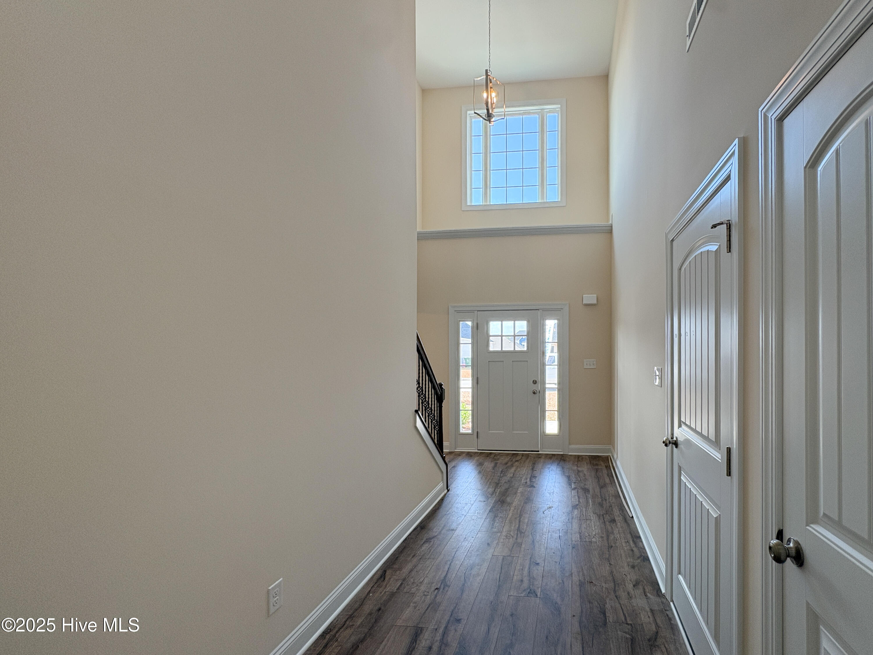 100499948 | Photo 15