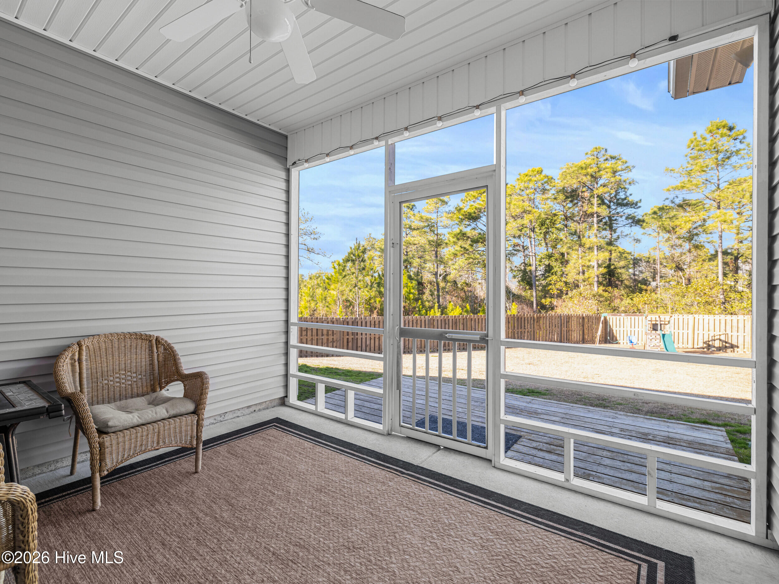 100553436 | Photo 49