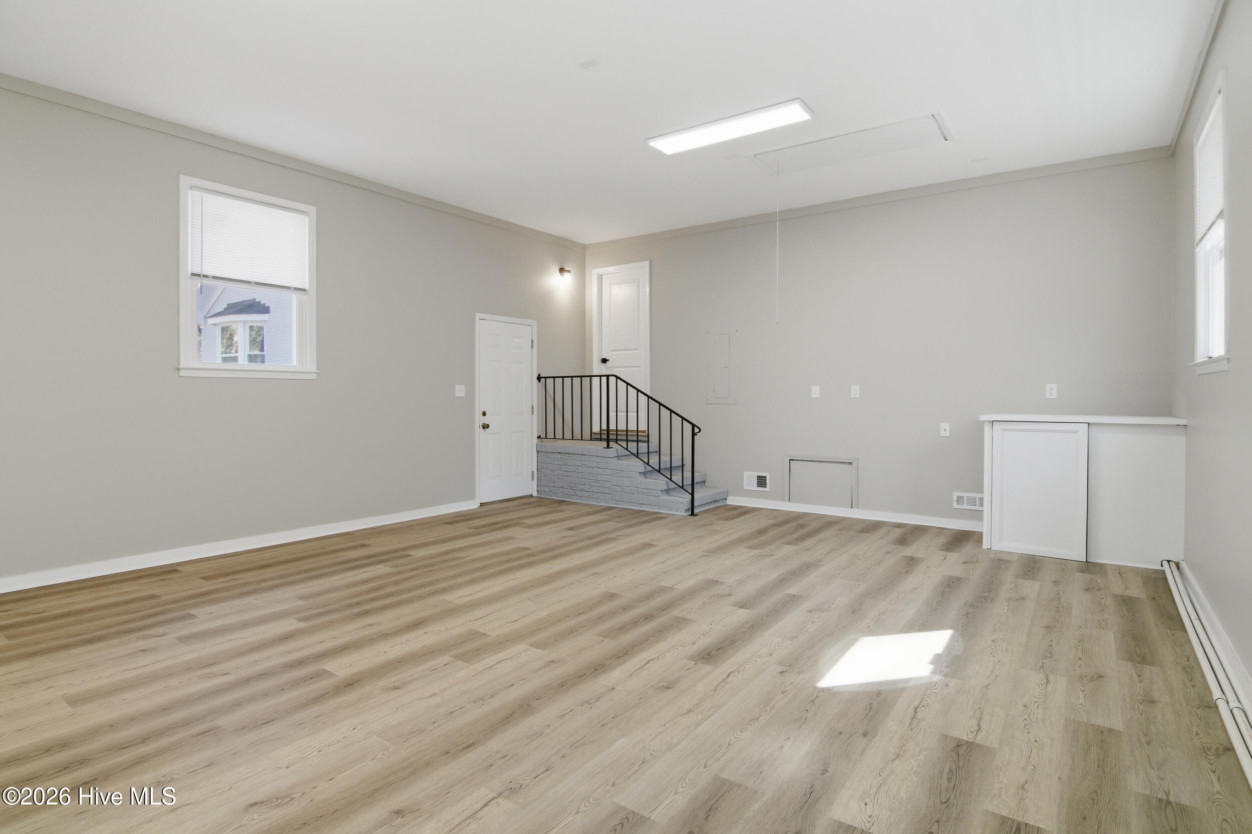 100553868 | Photo 48