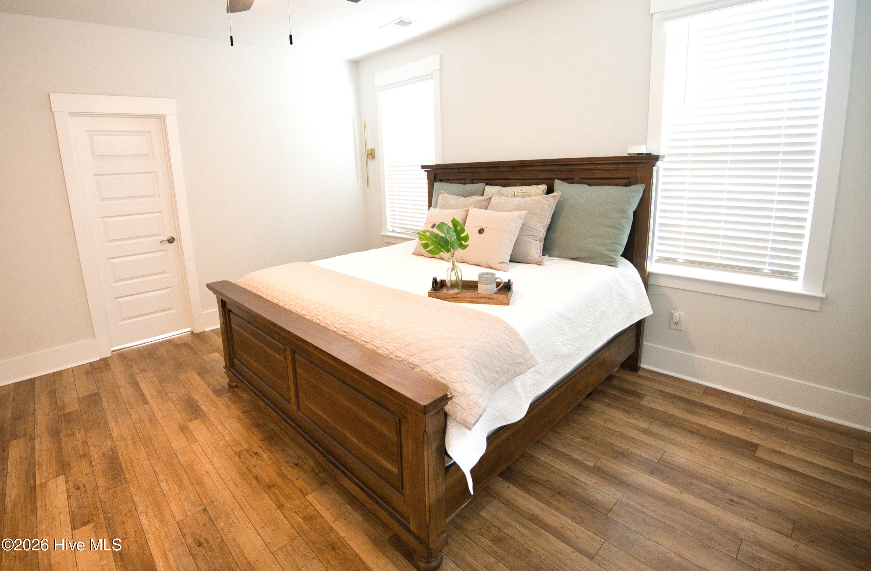 100551337 | Photo 40