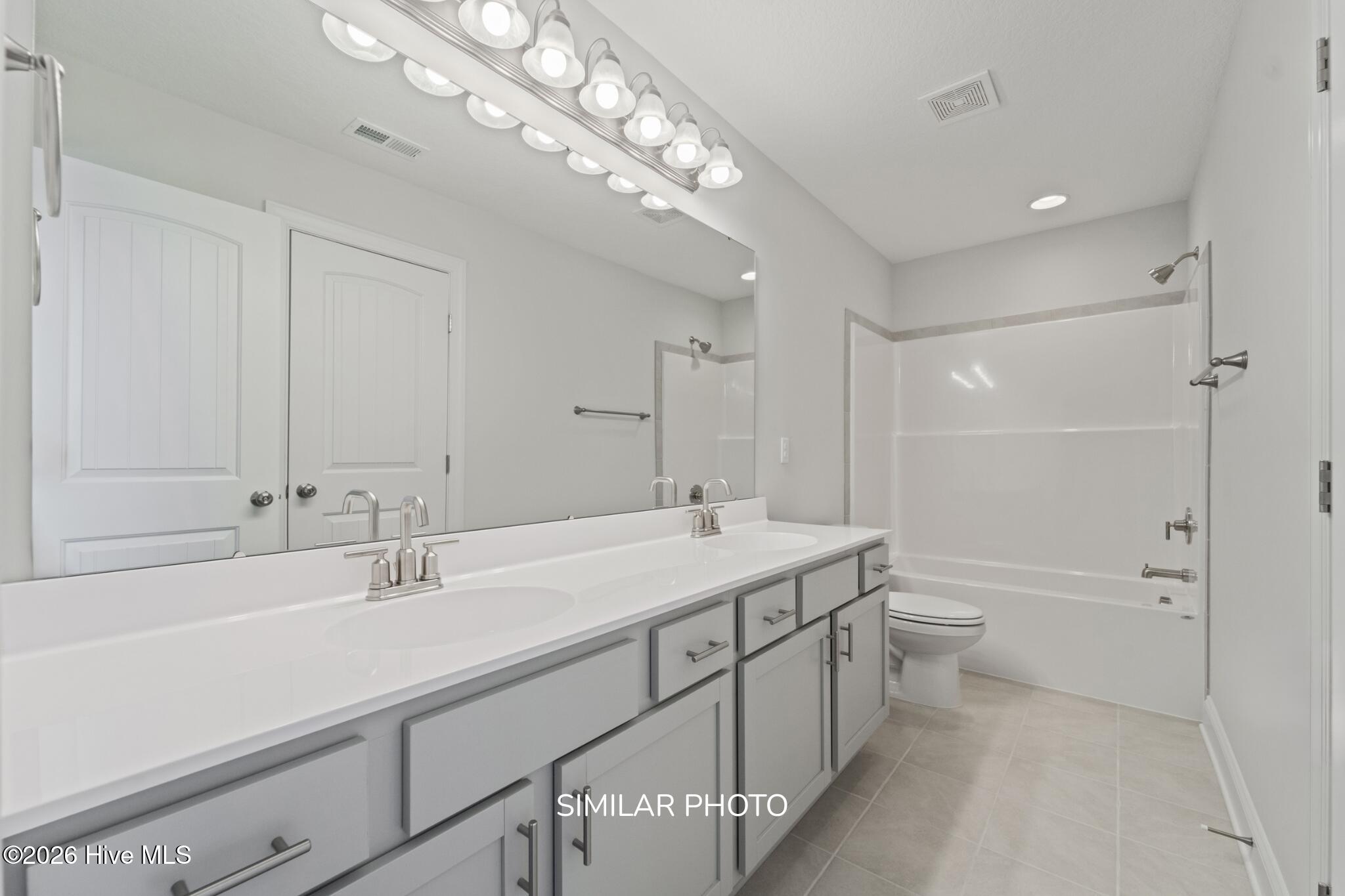 100548322 | Photo 31