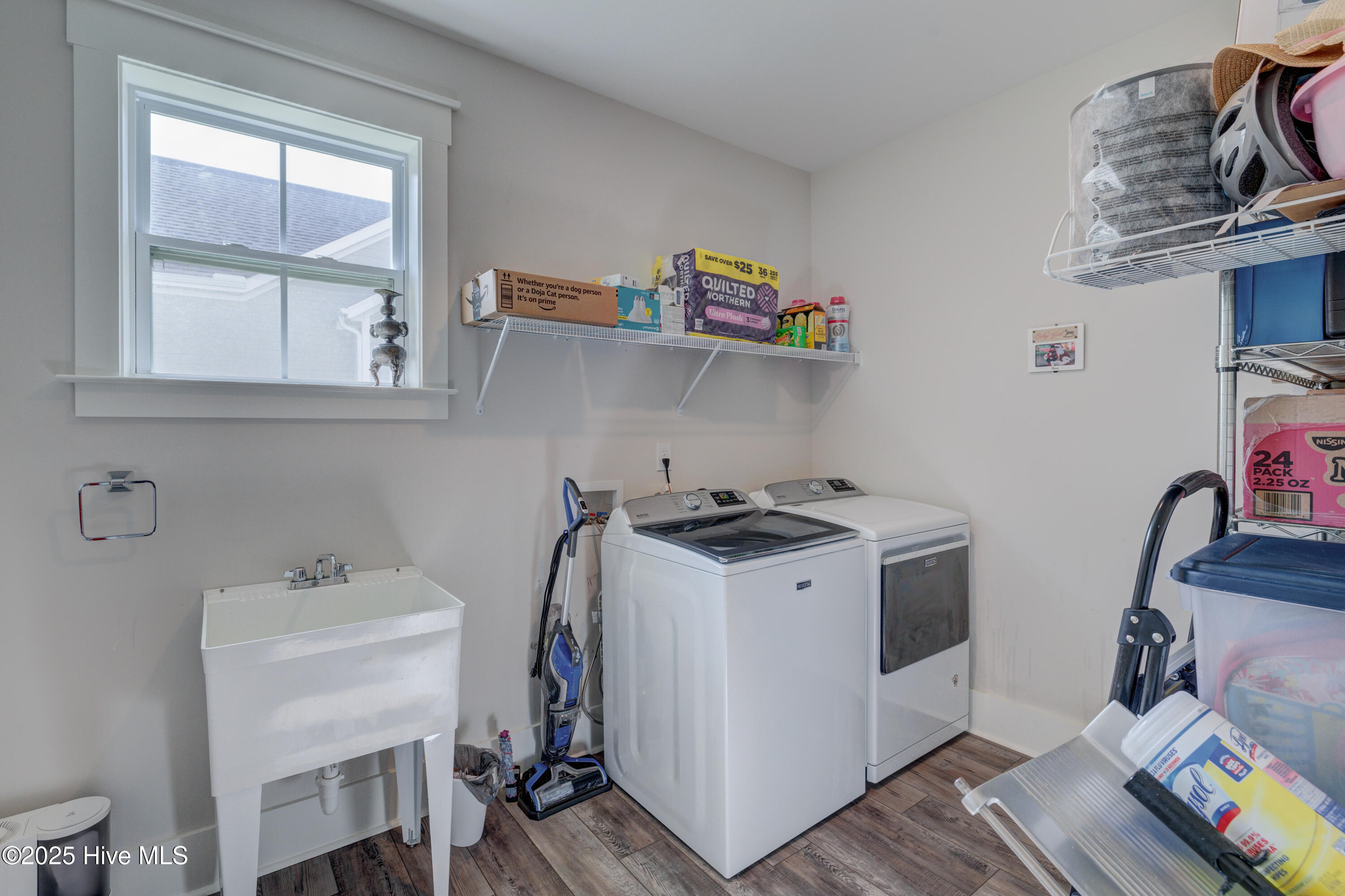 100553417 | Photo 28