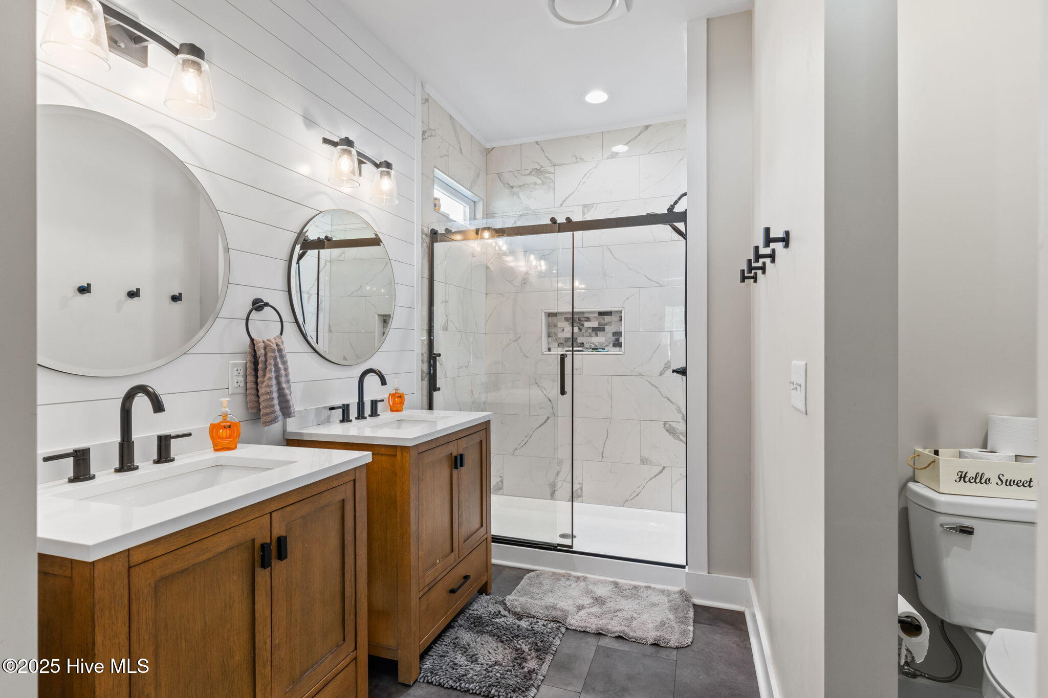 100533110 | Photo 20