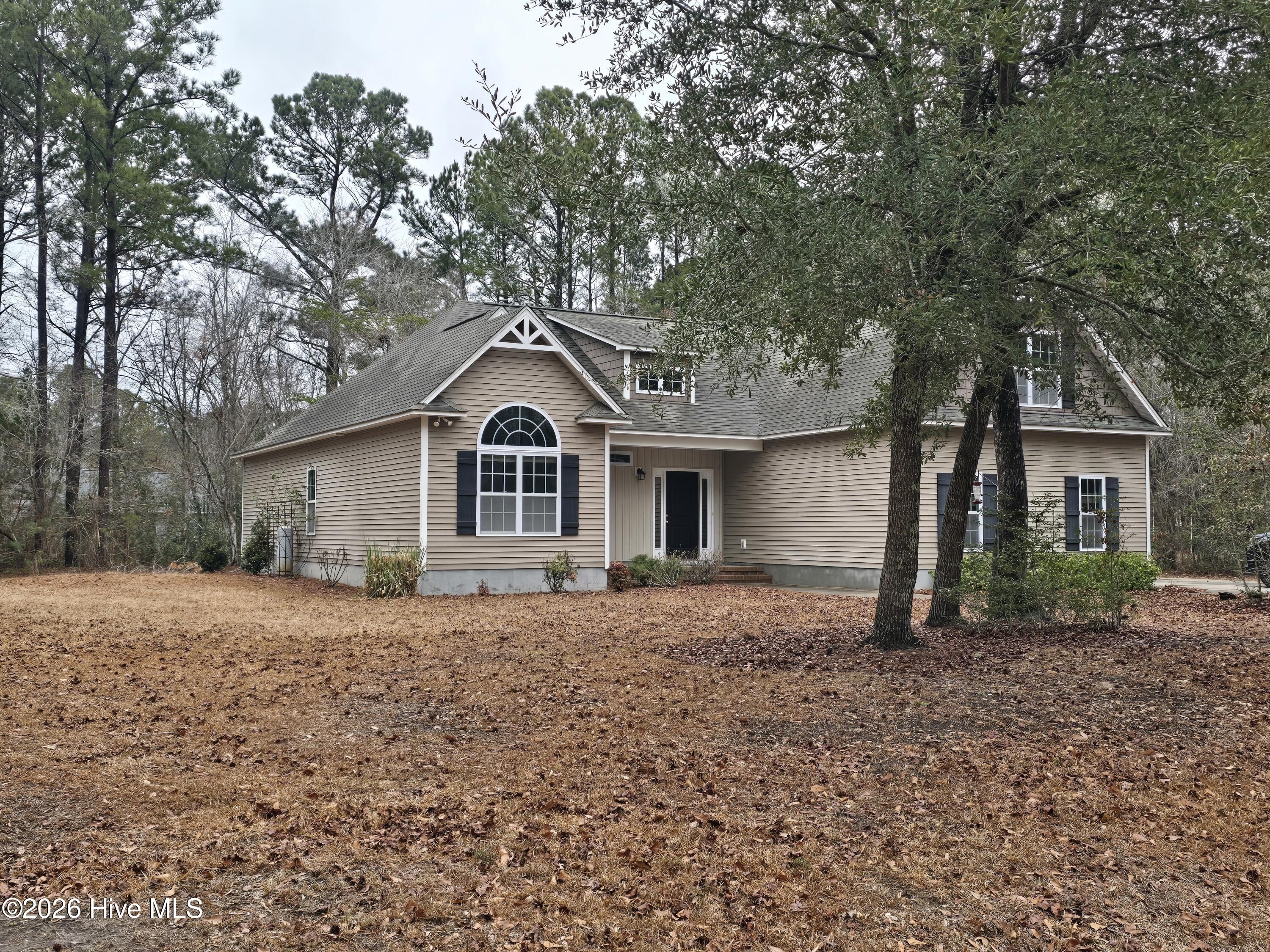 100547360 | Photo 39