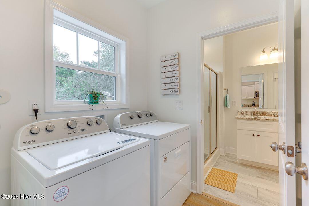 100559690 | Photo 14