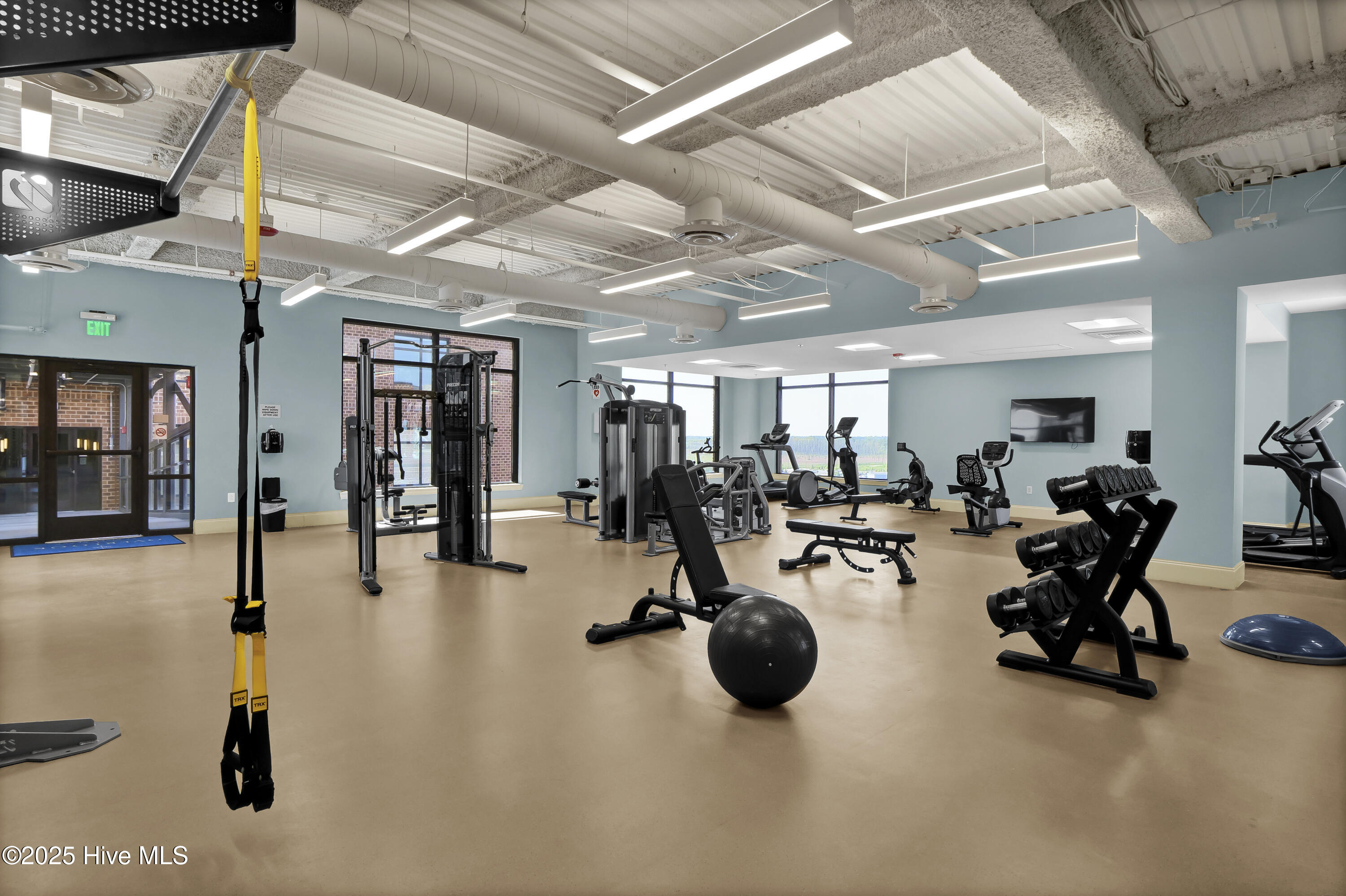 100563569 | Photo 41