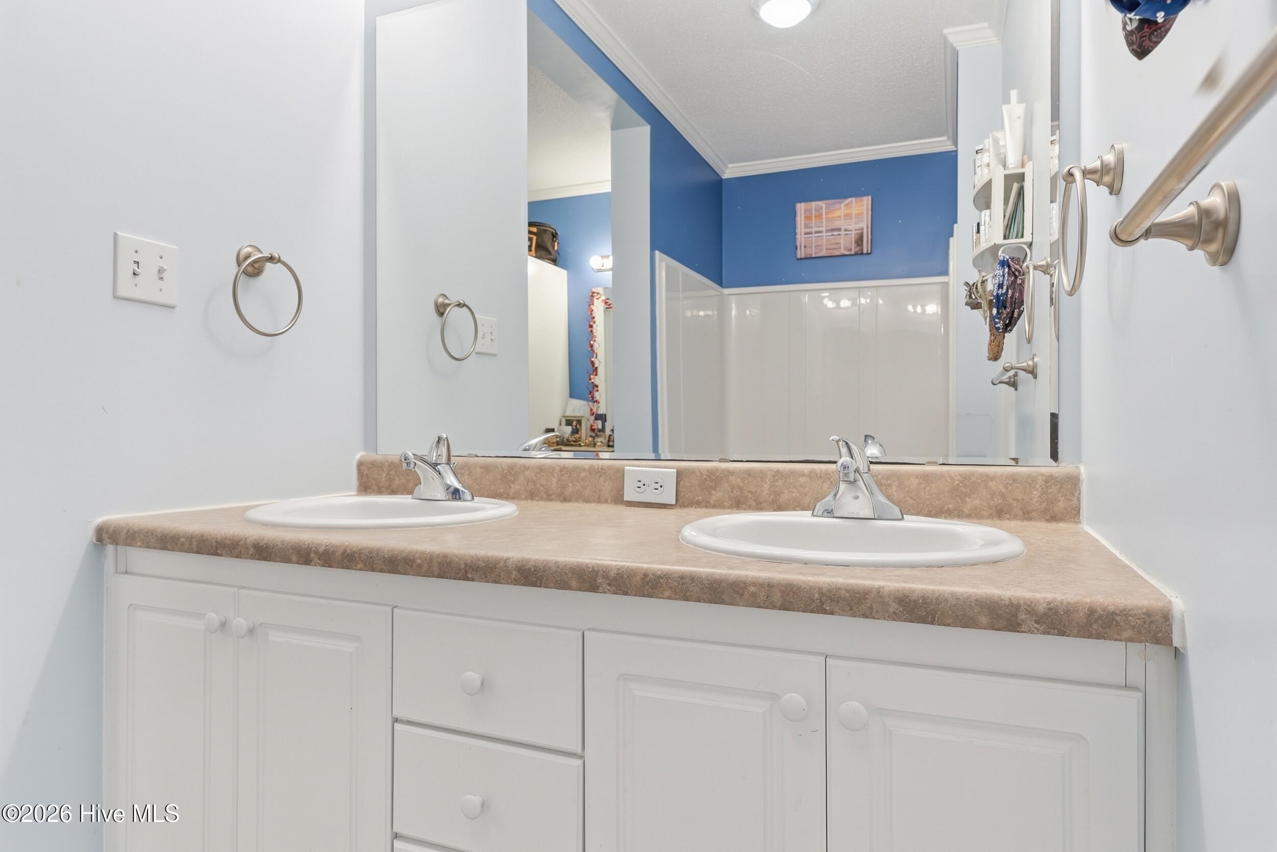 100561141 | Photo 29