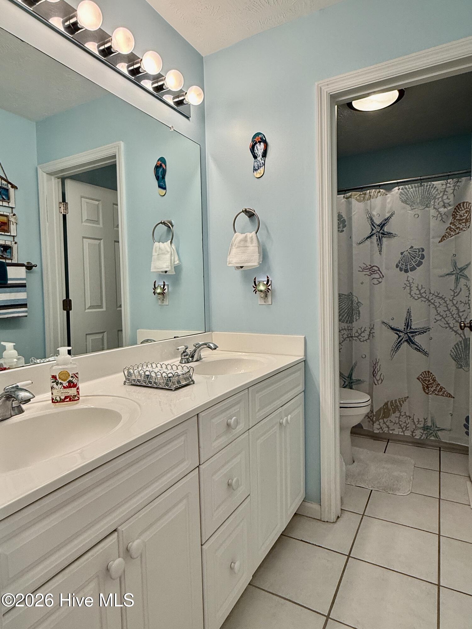 100543221 | Photo 11