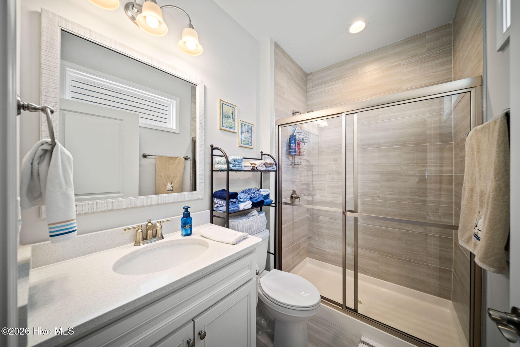 100564414 | Photo 39