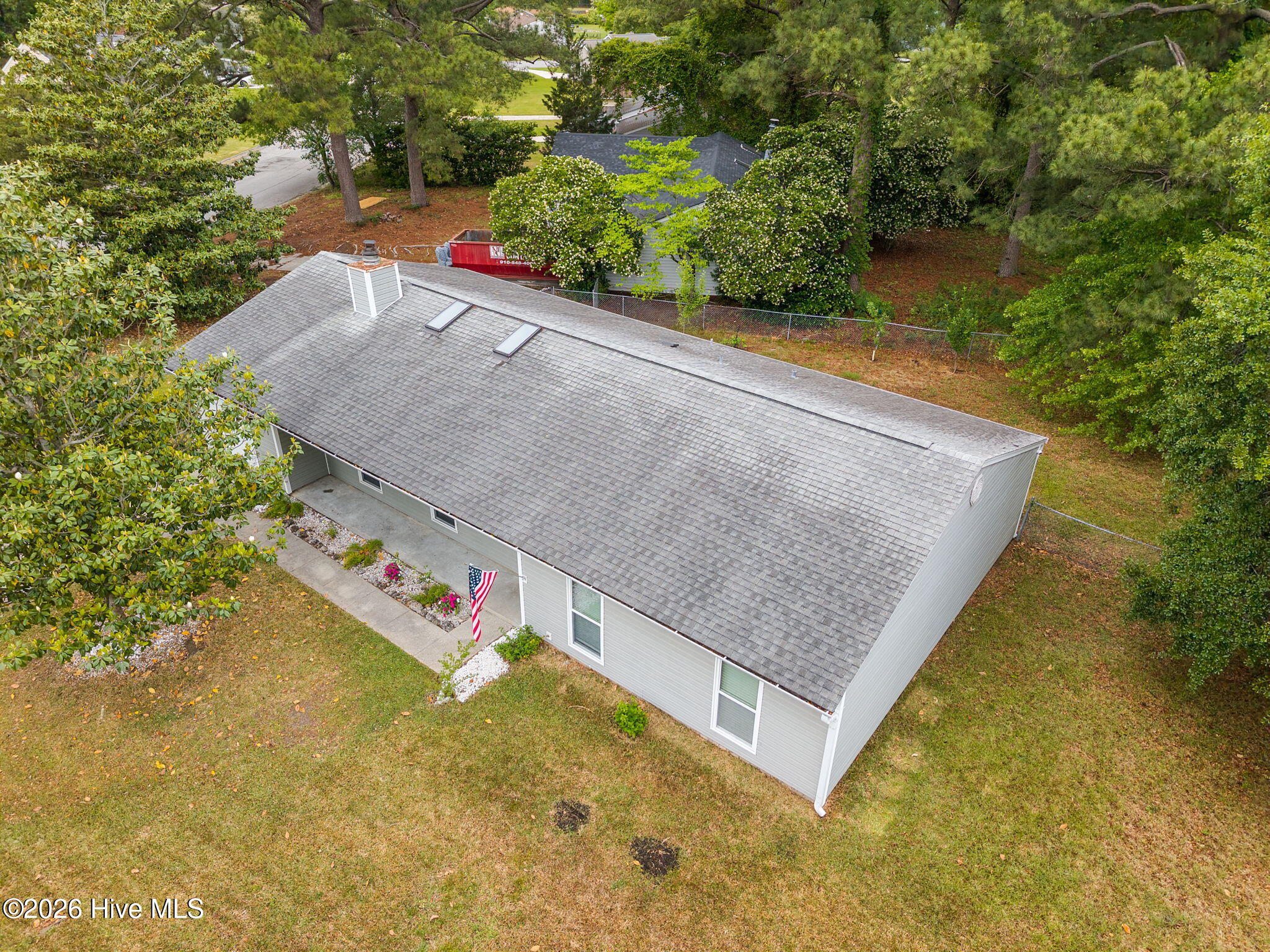 100570195 | Photo 32