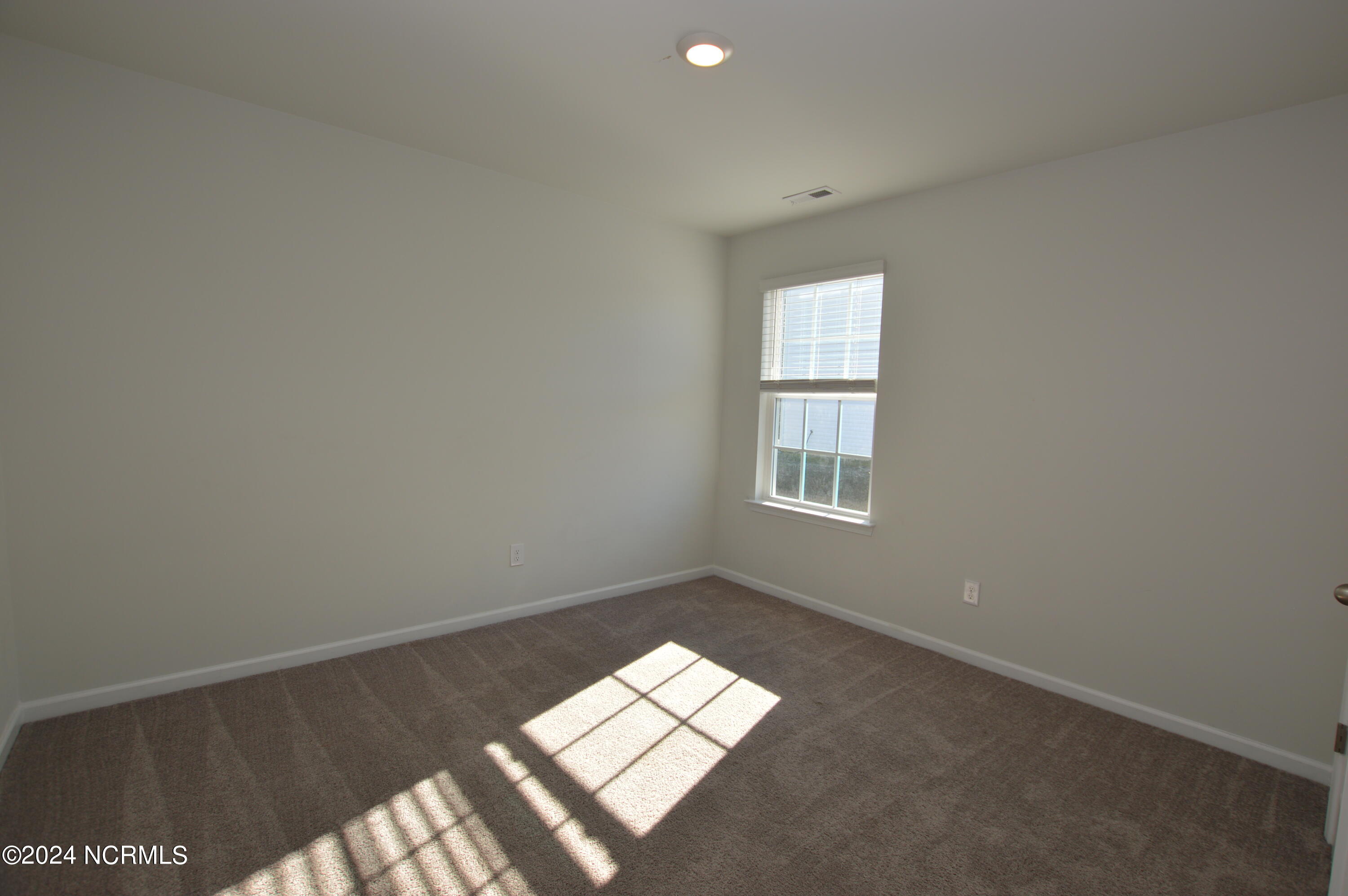 100549167 | Photo 20