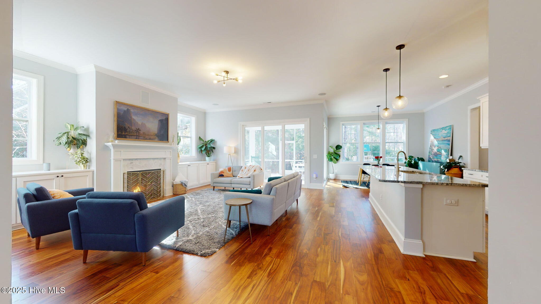 100518593 | Photo 13