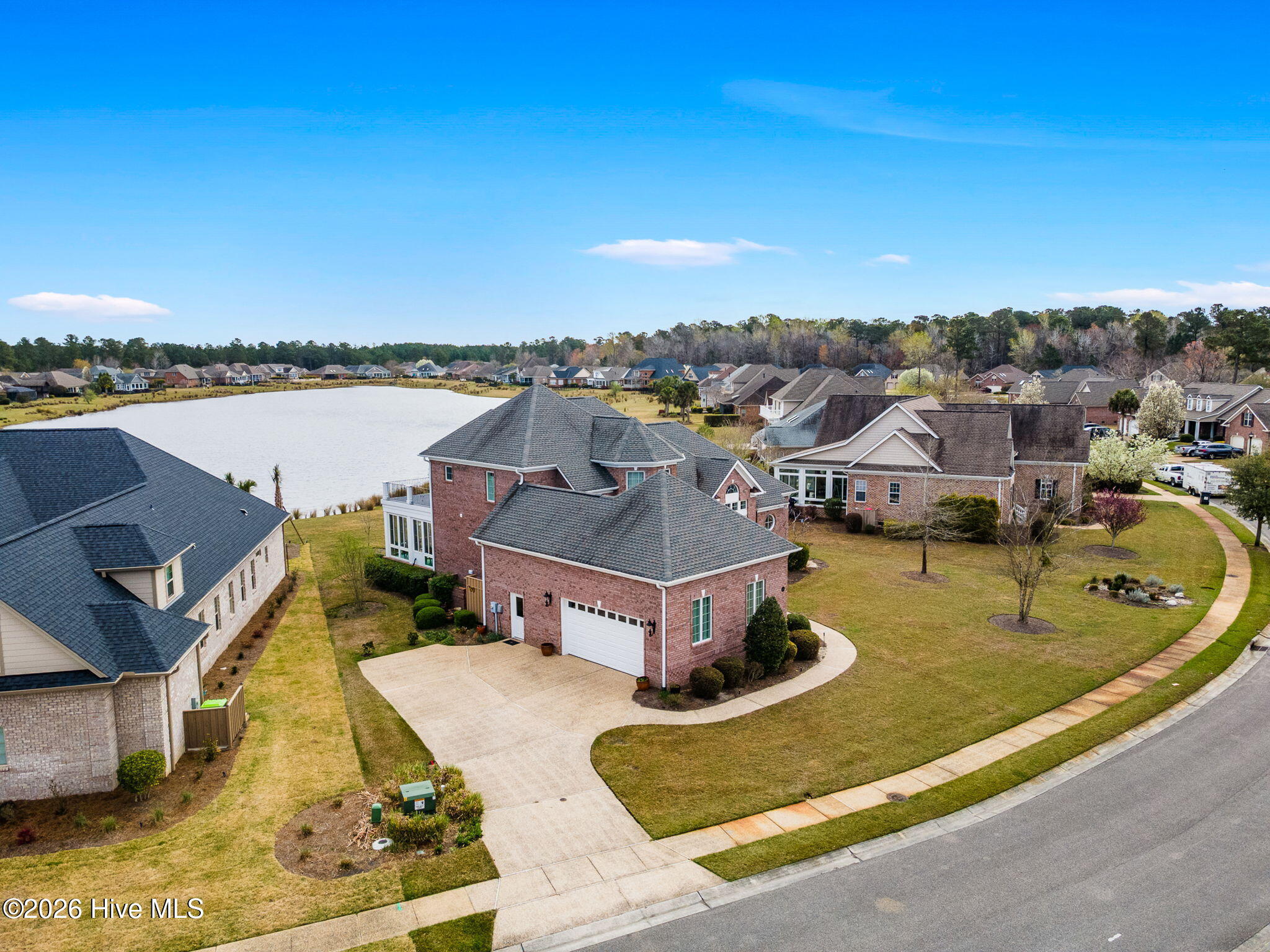 100560787 | Photo 59