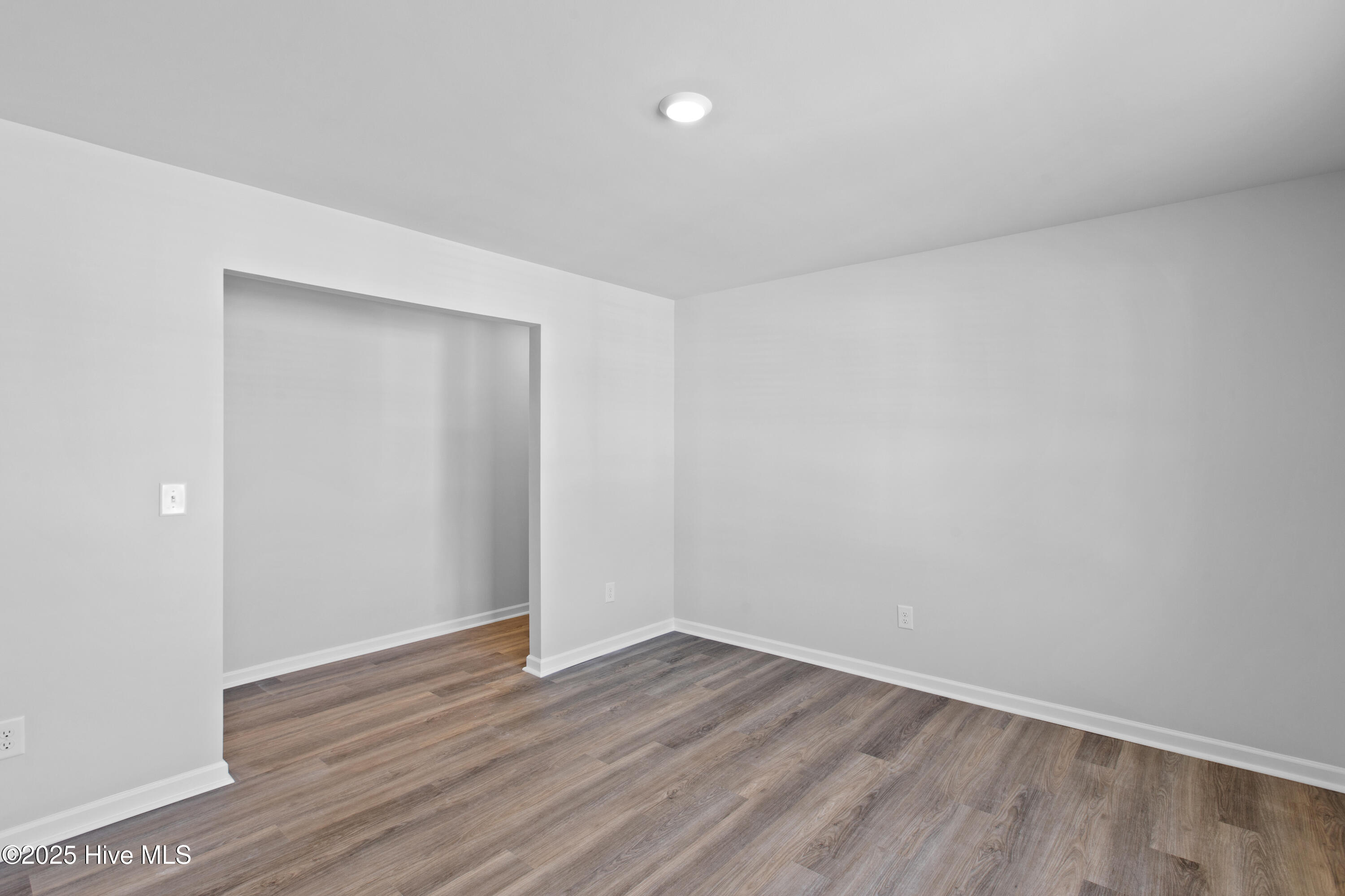 100544032 | Photo 16