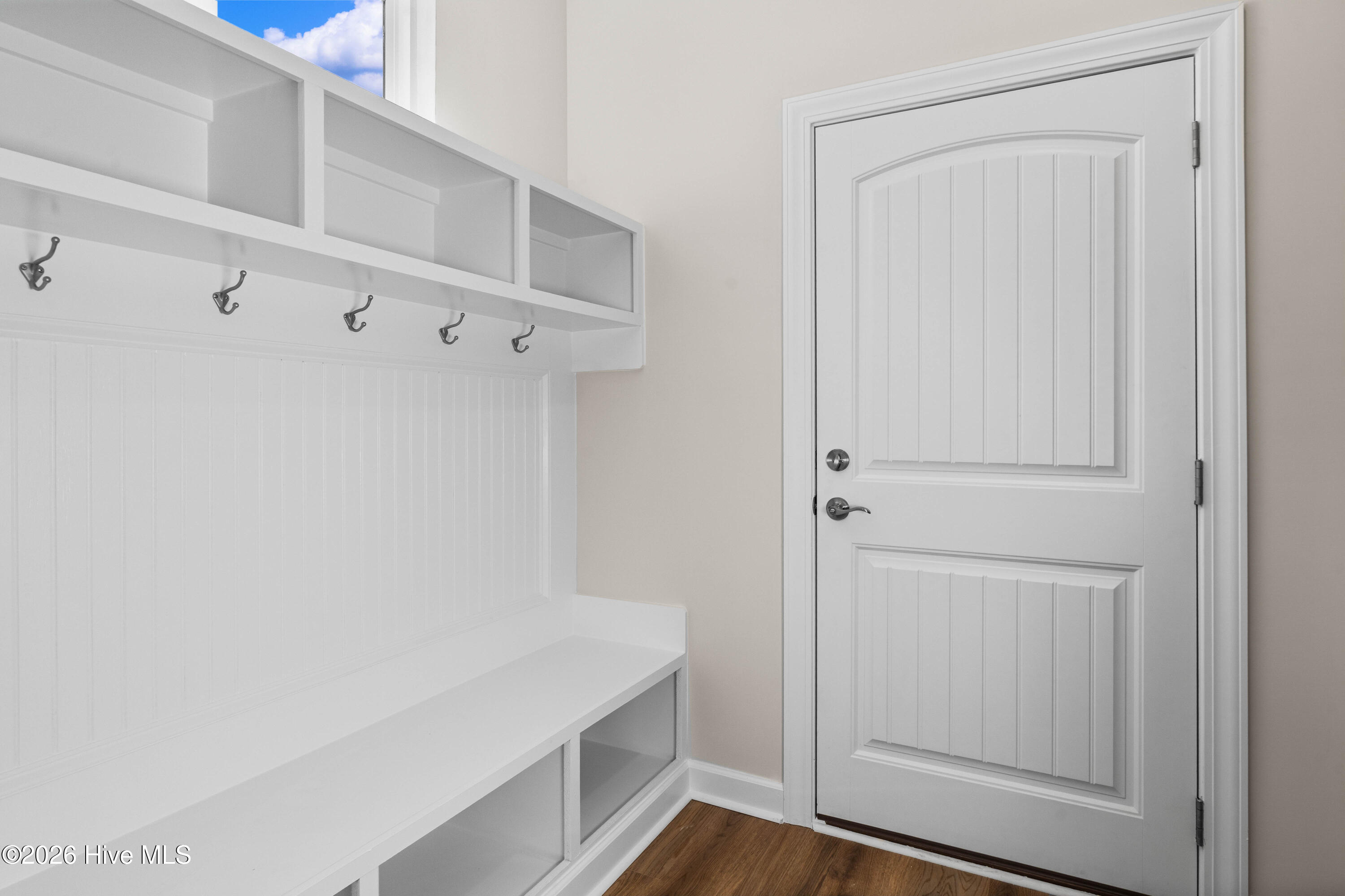 100515035 | Photo 12