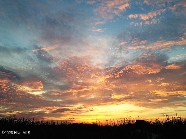 100568014 | Photo 33