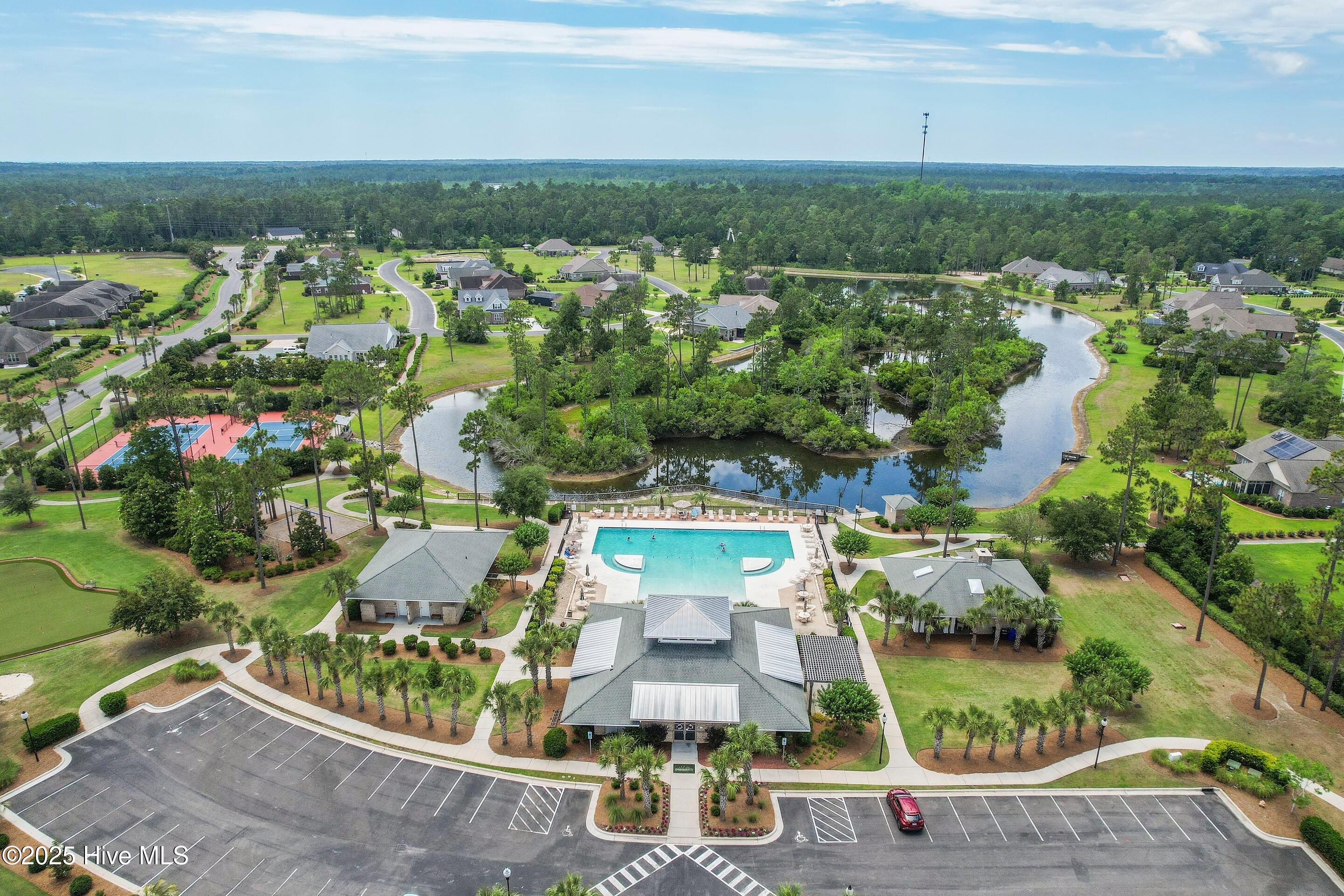 100527165 | Photo 45