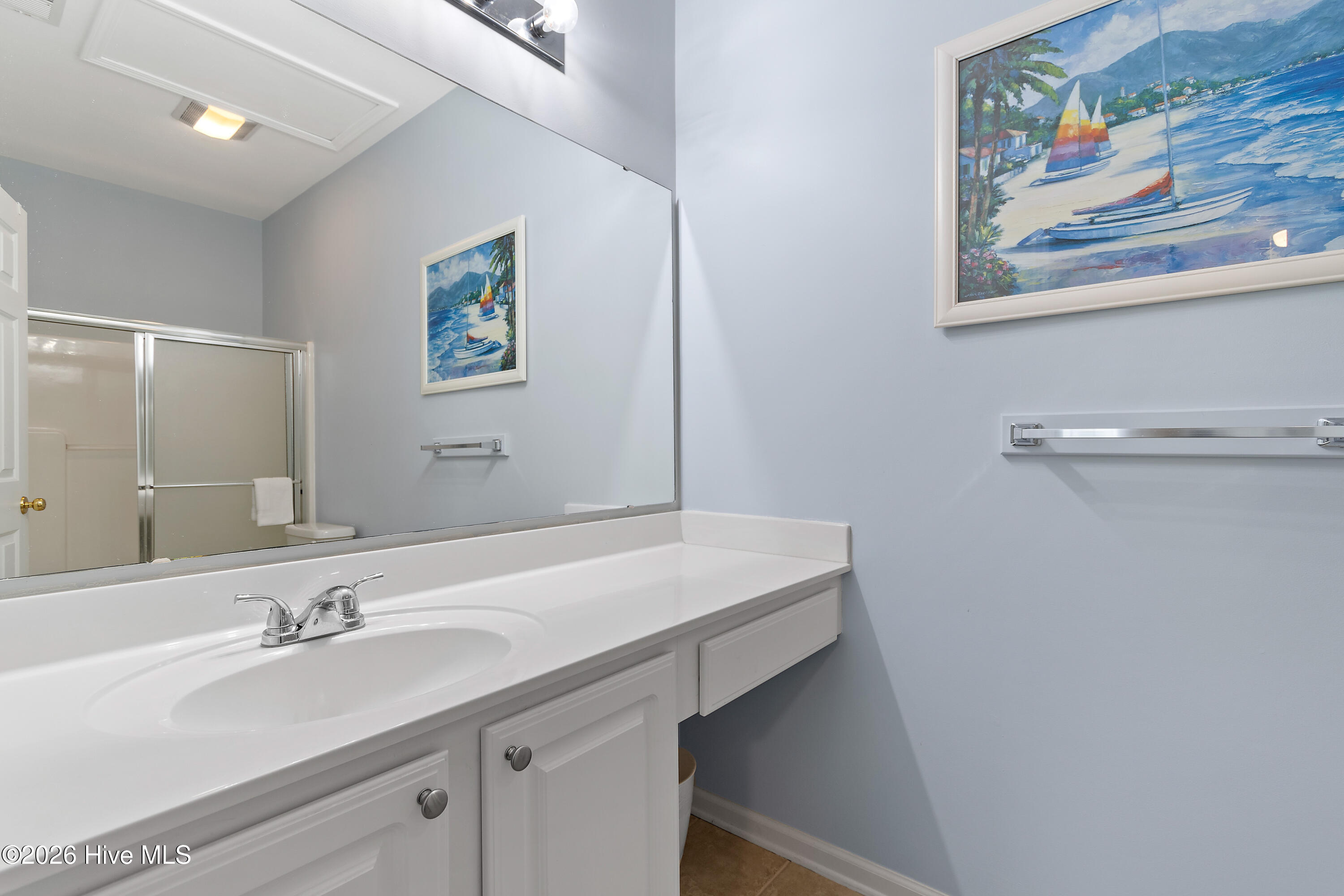 100549357 | Photo 16