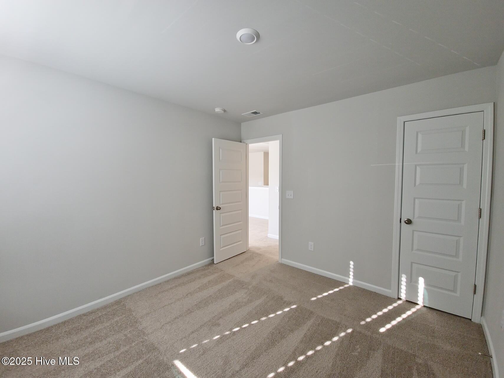 100544307 | Photo 11