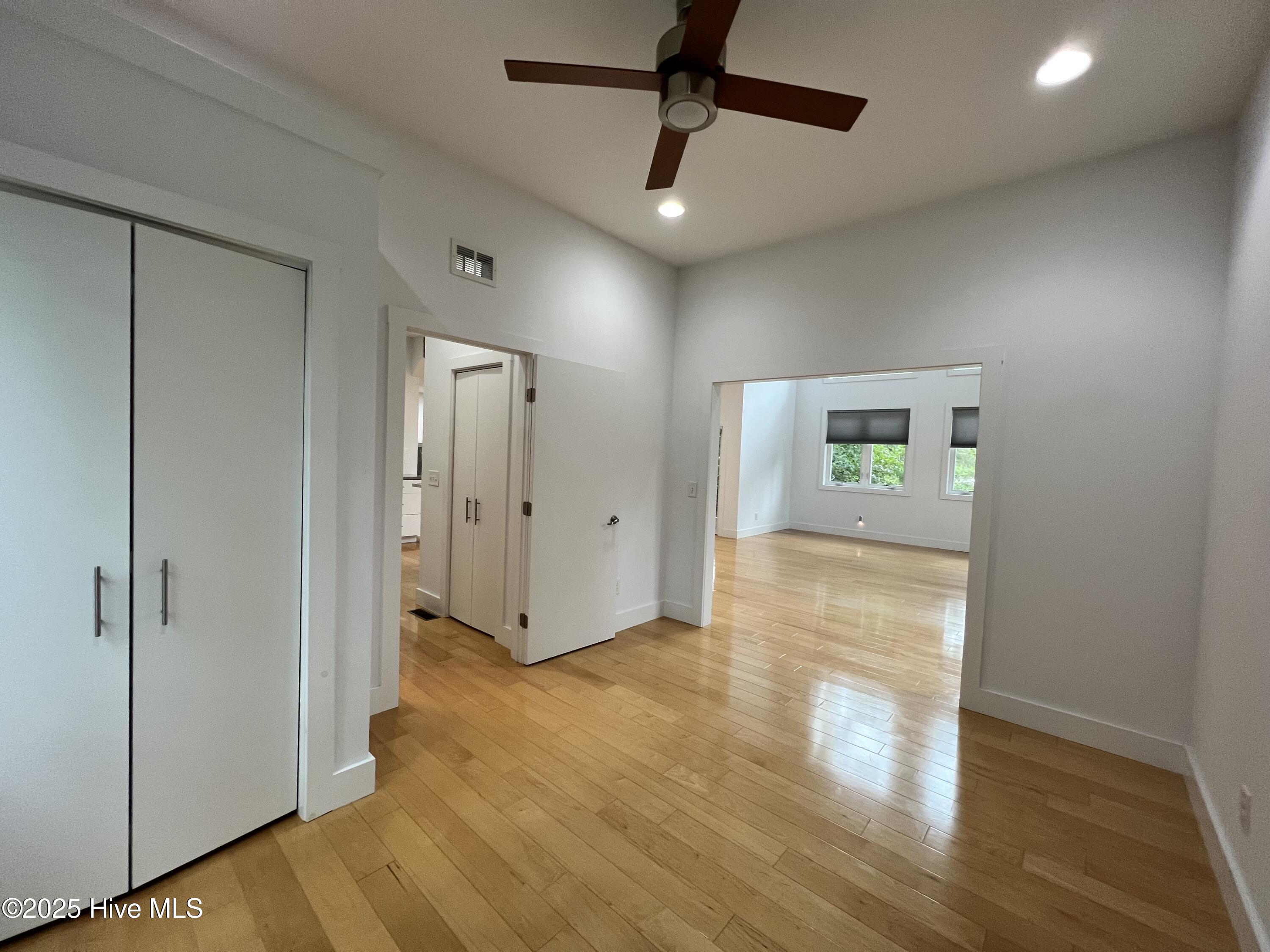 100546316 | Photo 16