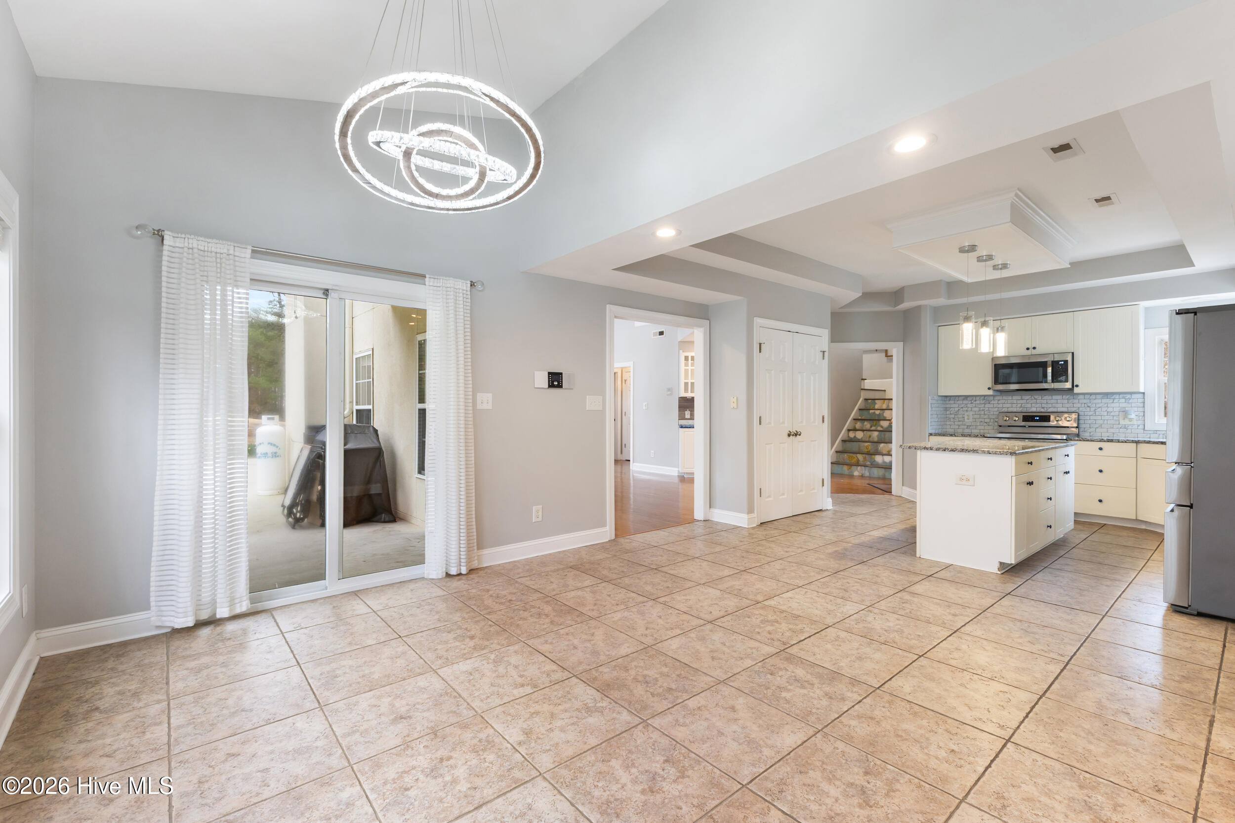 100557722 | Photo 12