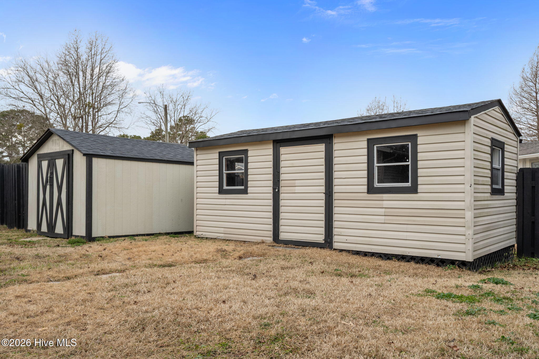 100548393 | Photo 40