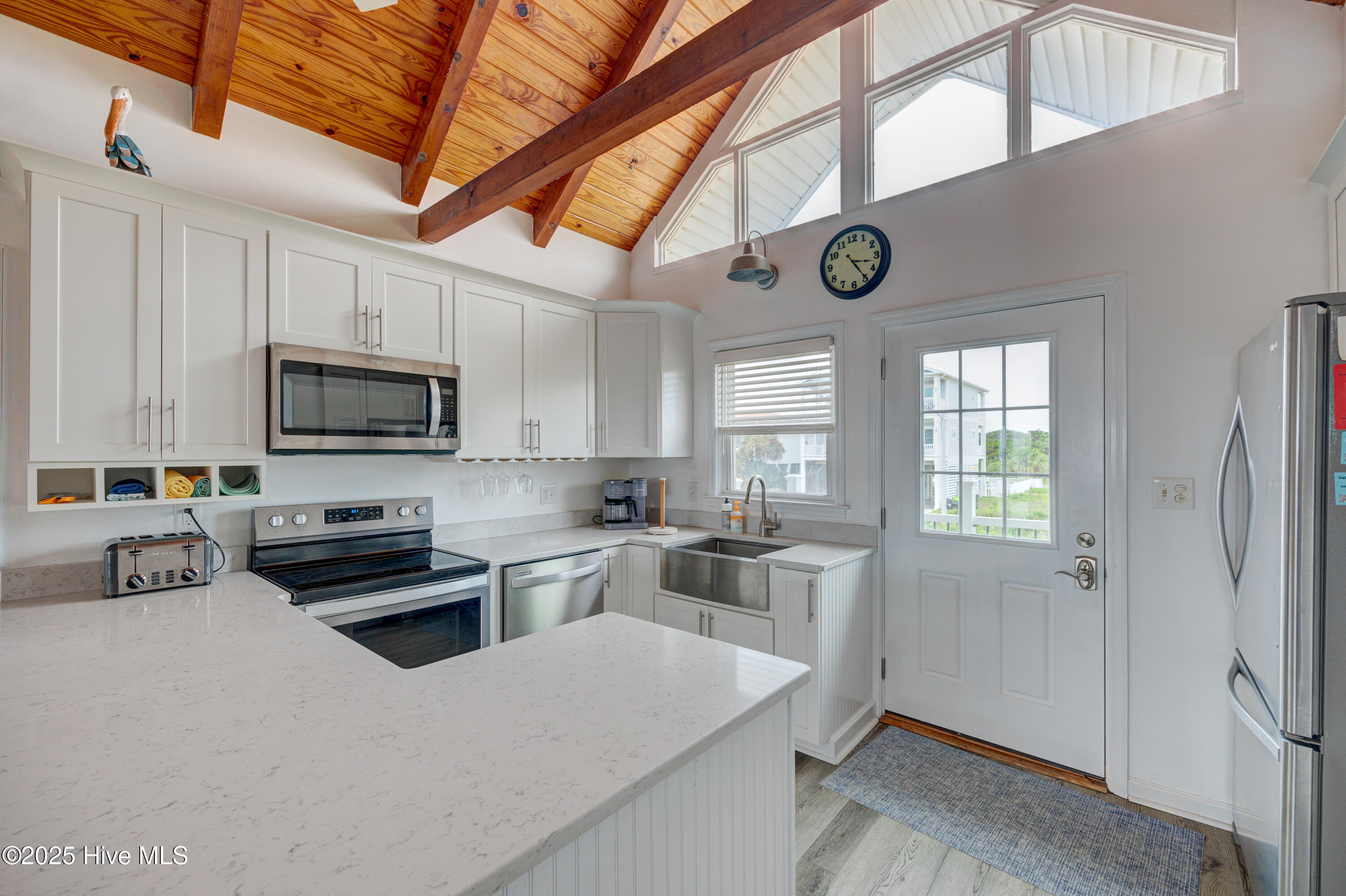 100526581 | Photo 13