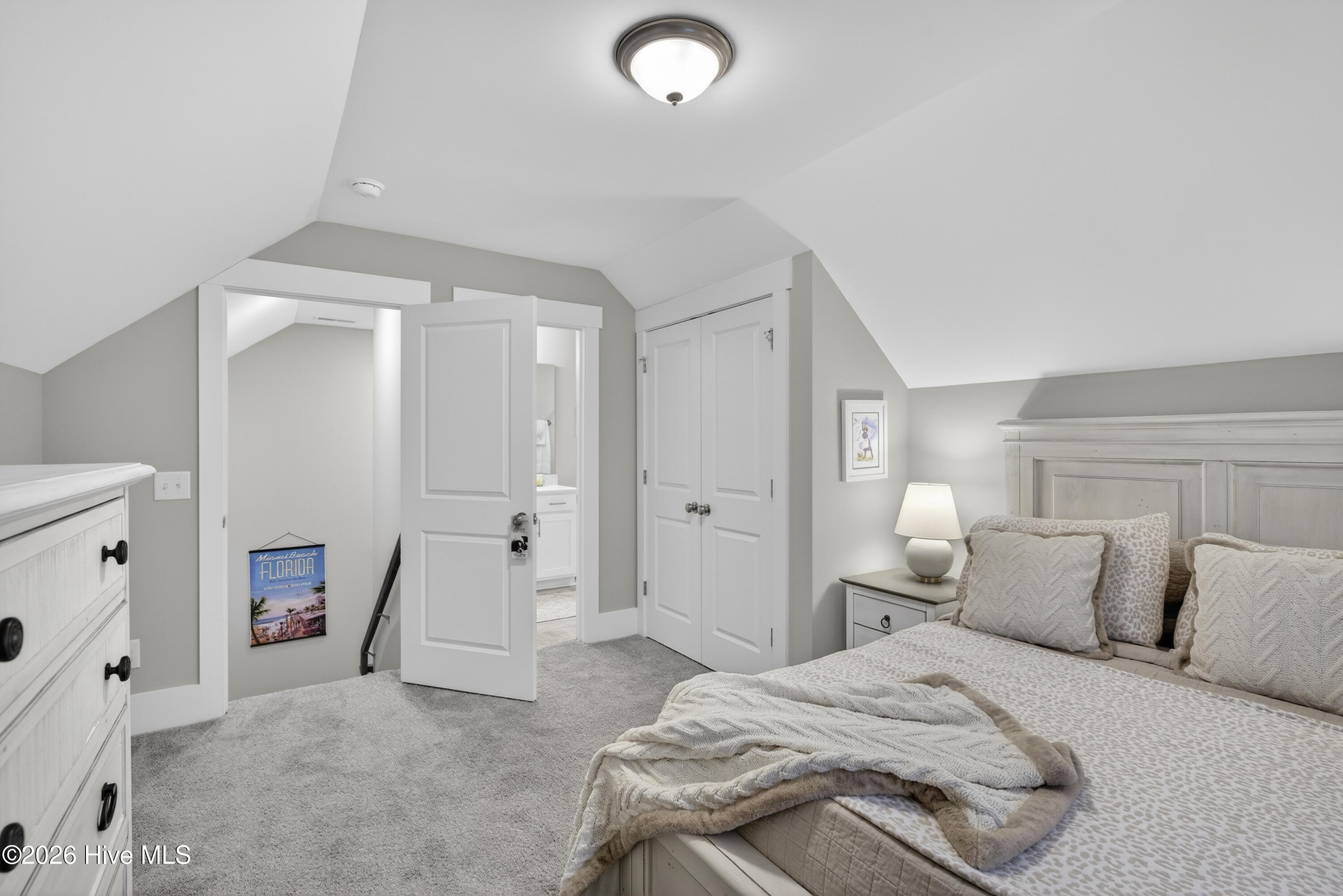 100558964 | Photo 23