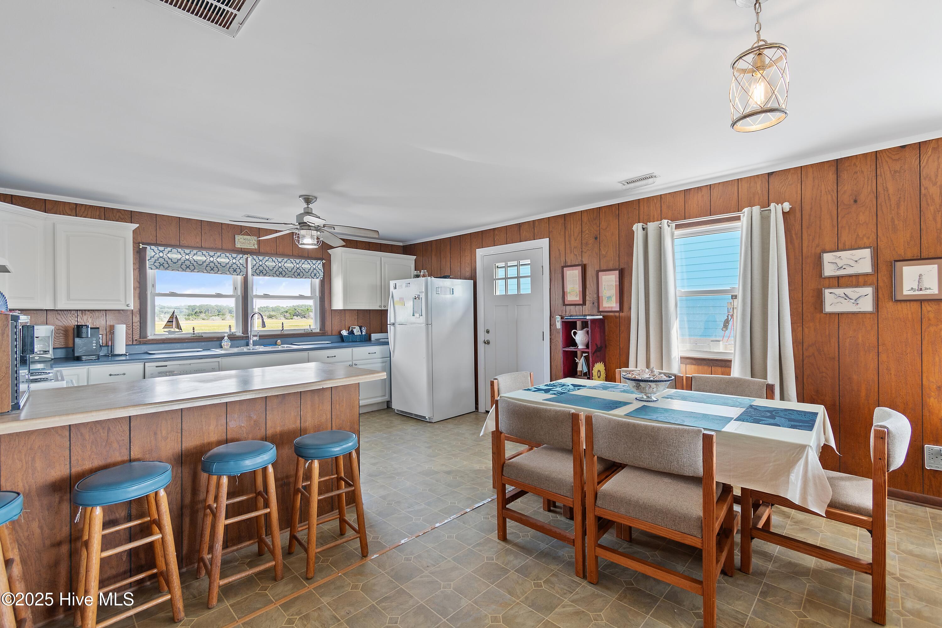 100529759 | Photo 13