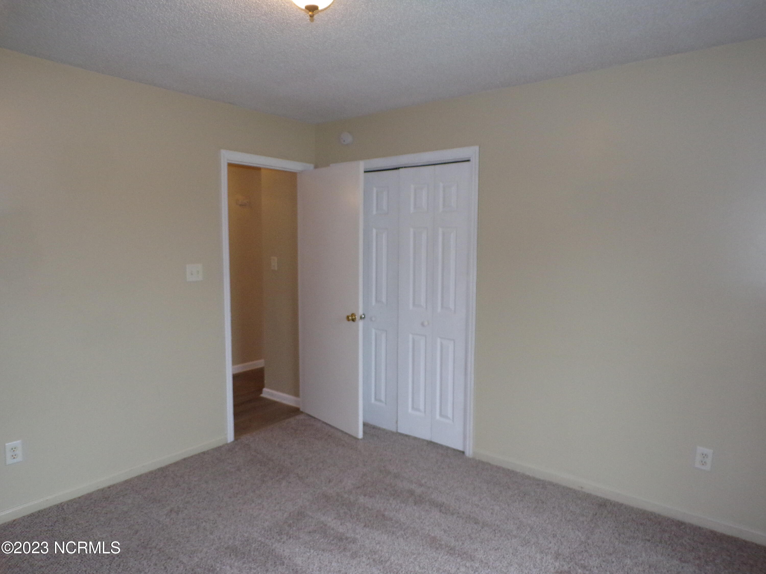 100547672 | Photo 14