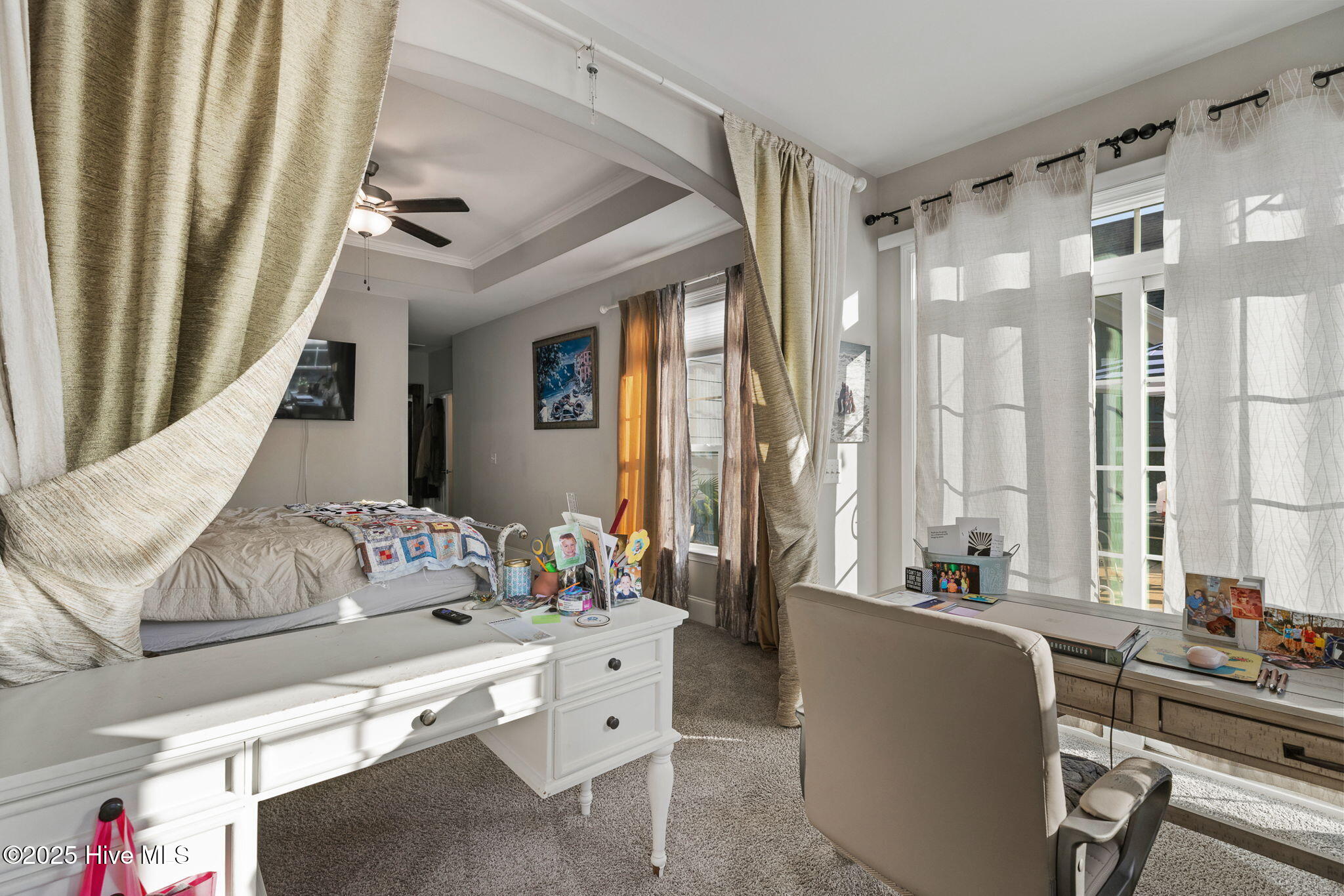 100542385 | Photo 29