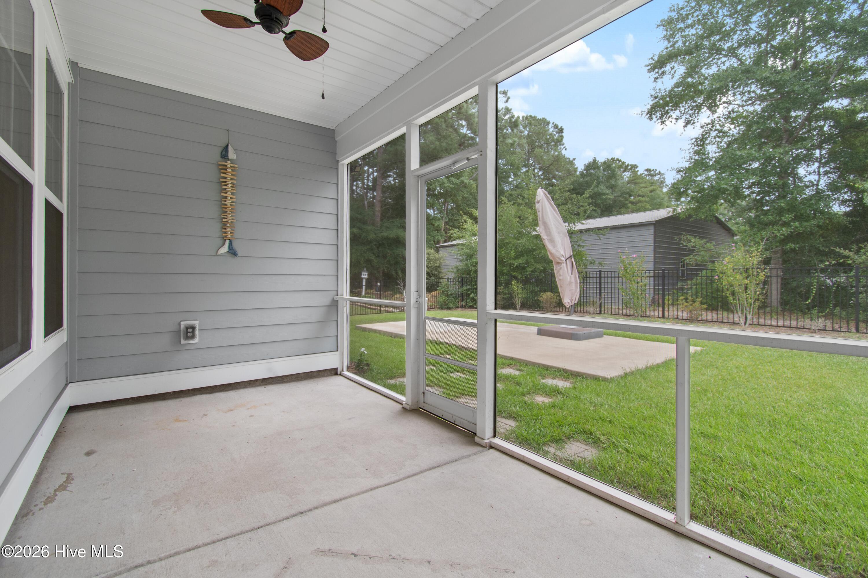 100591727 | Photo 6