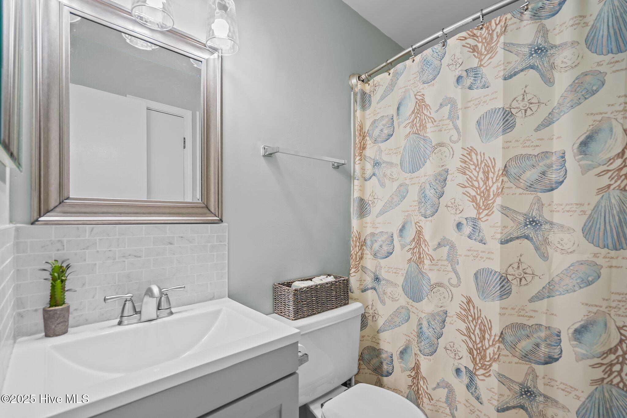 100521784 | Photo 25