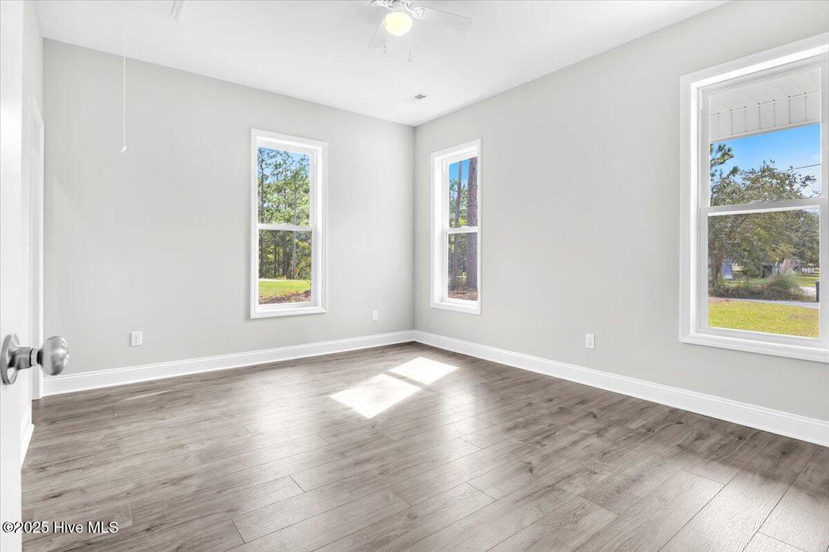 100525467 | Photo 19