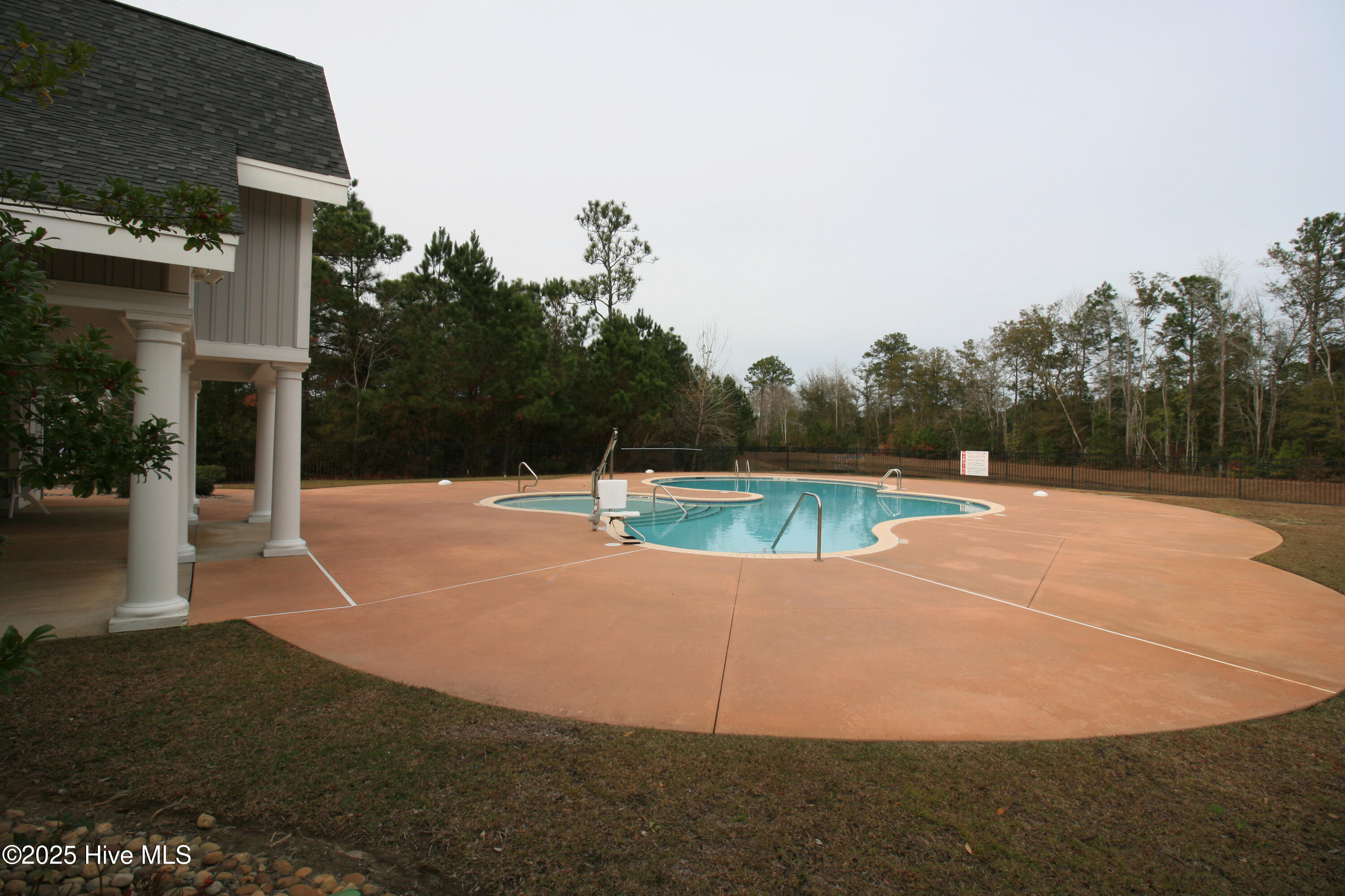 100544471 | Photo 38