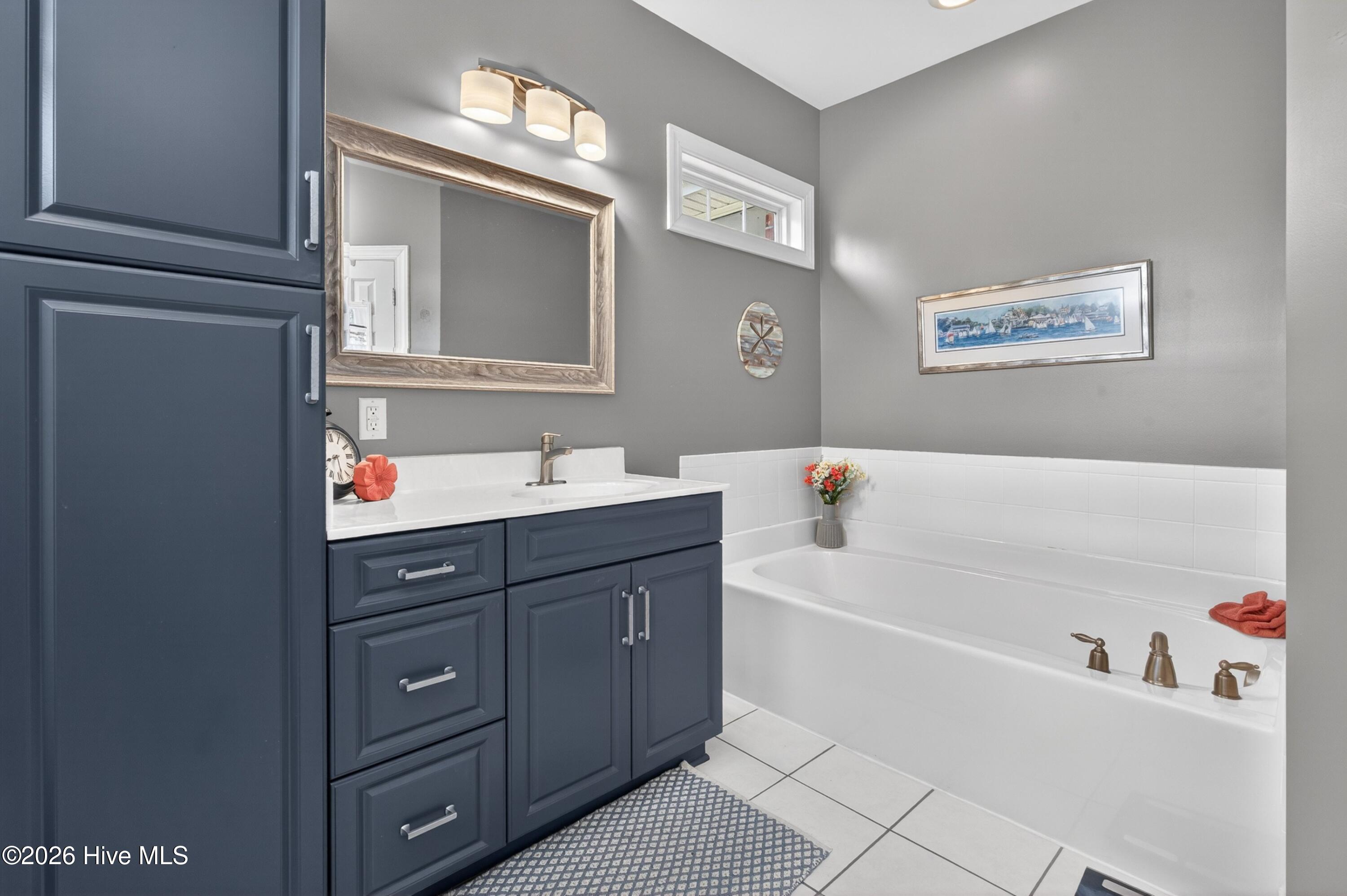 100567726 | Photo 11