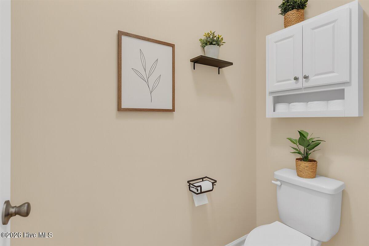 100558956 | Photo 51