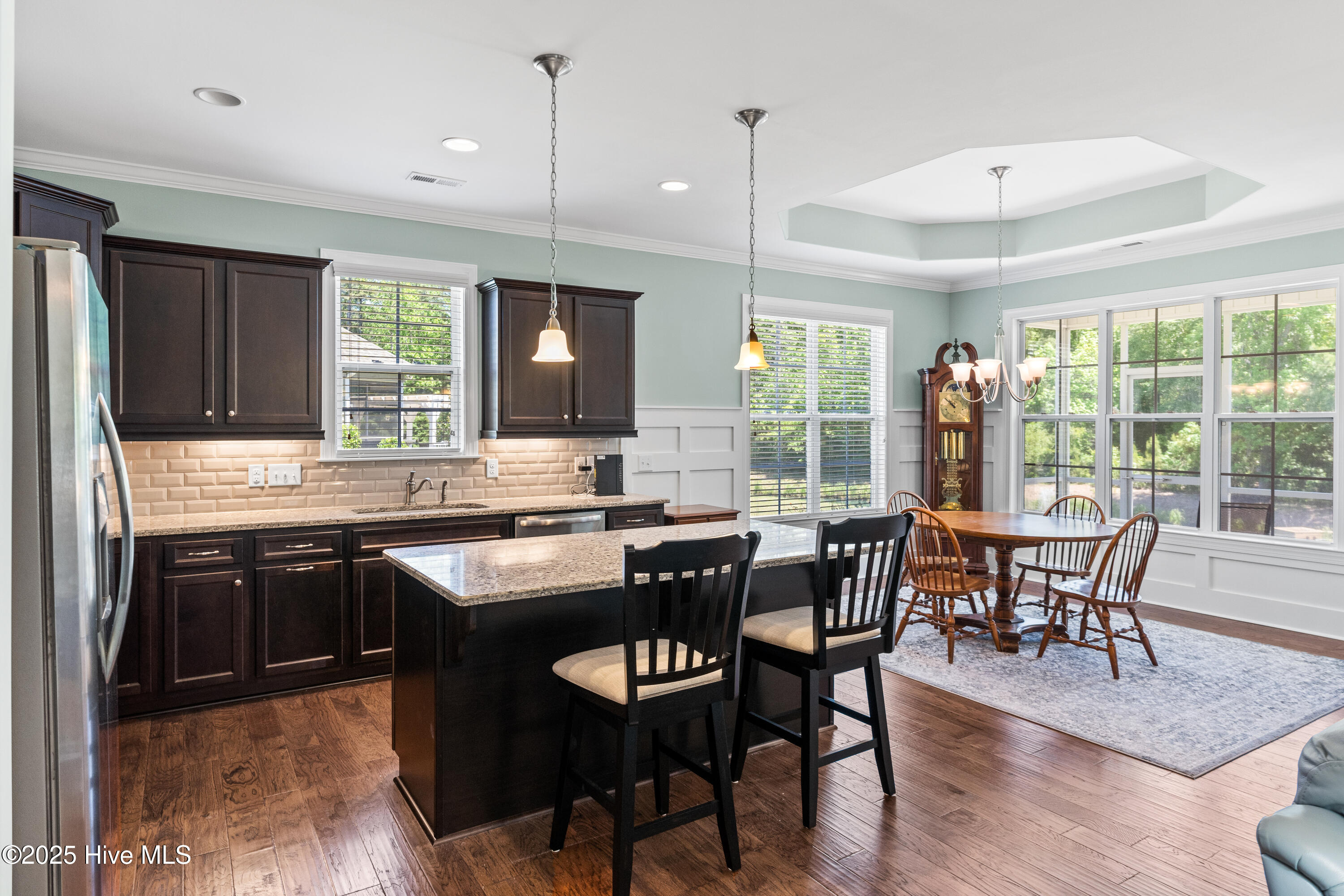 100504300 | Photo 15