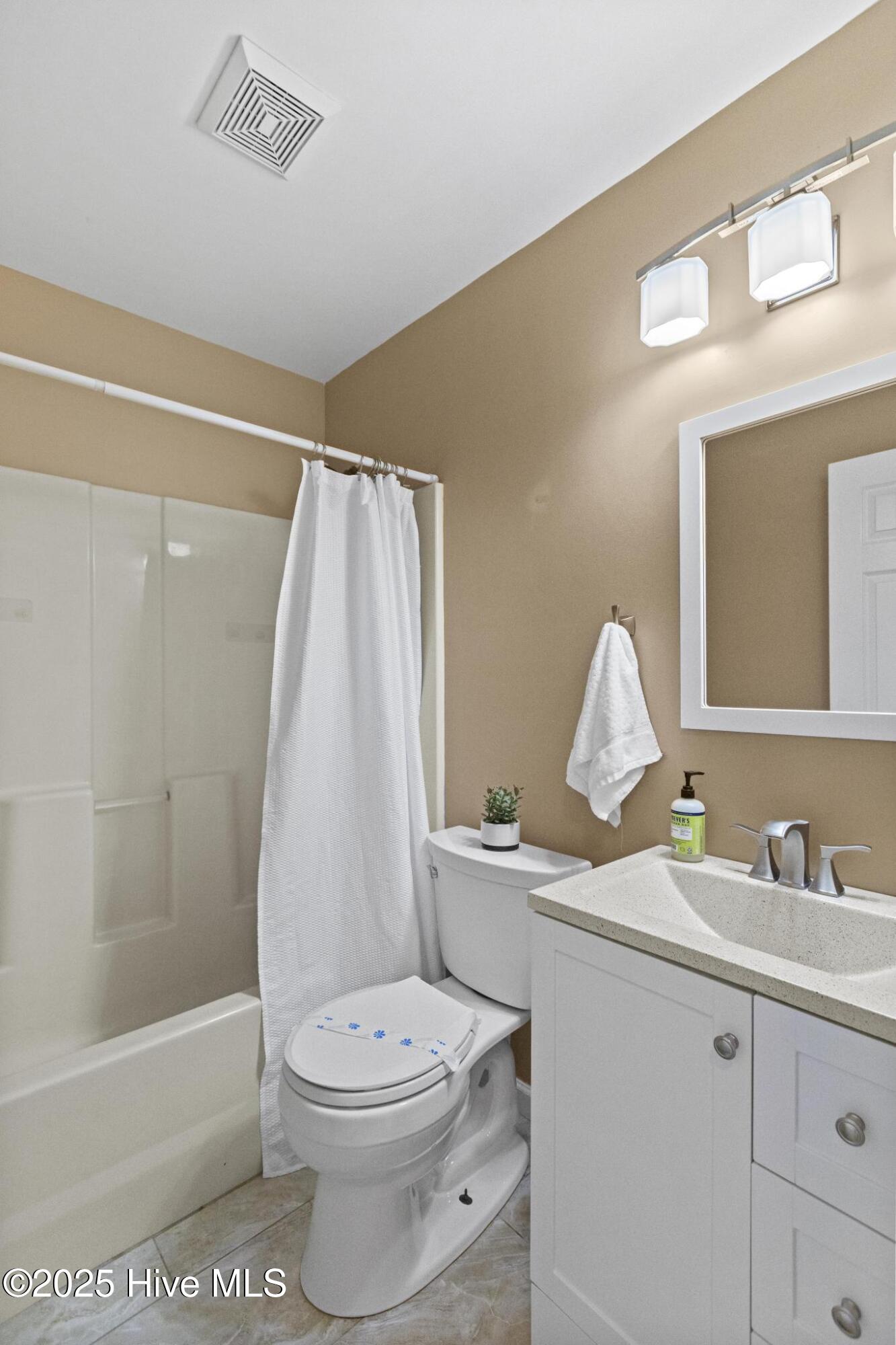 100547038 | Photo 13