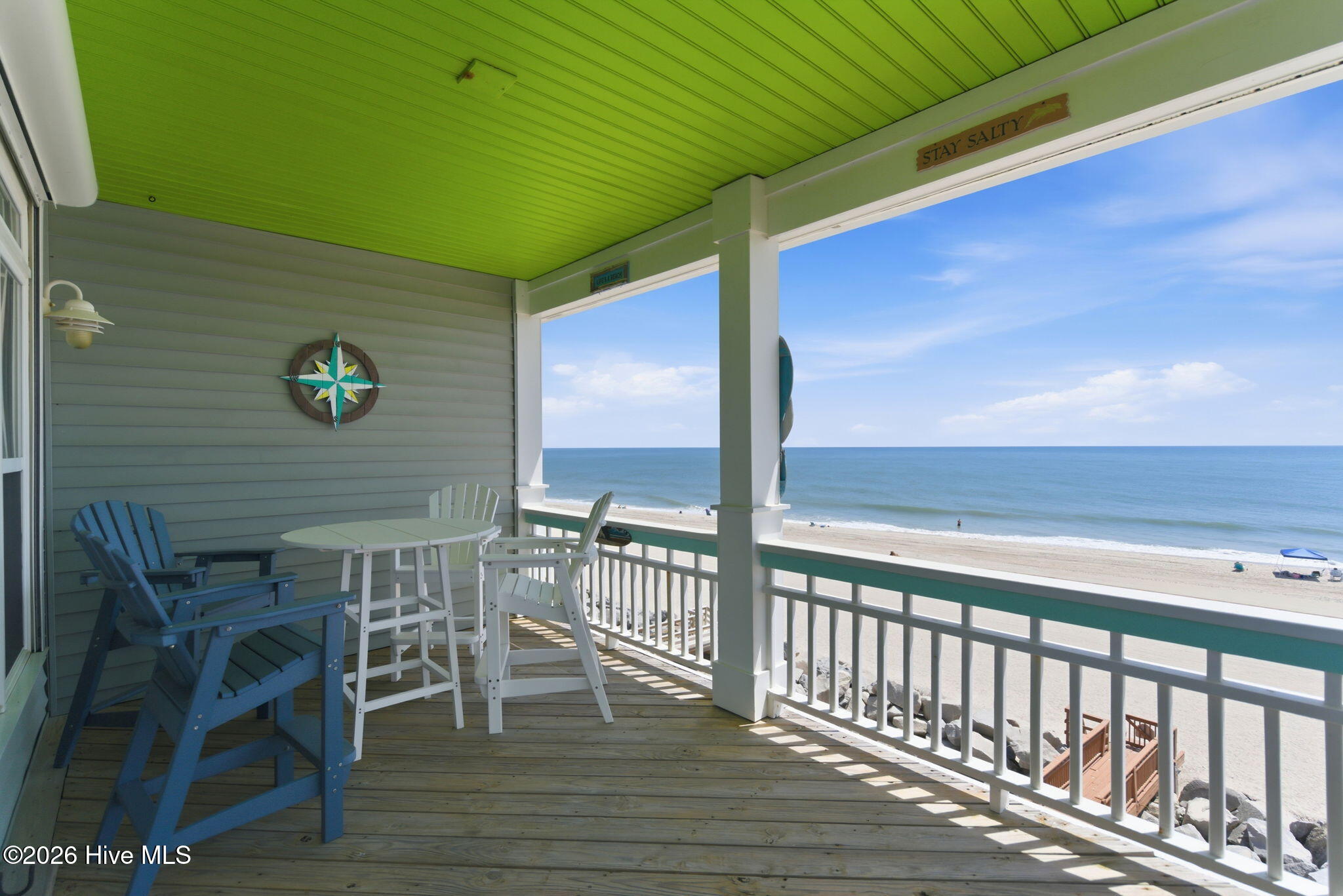 100570337 | Photo 39