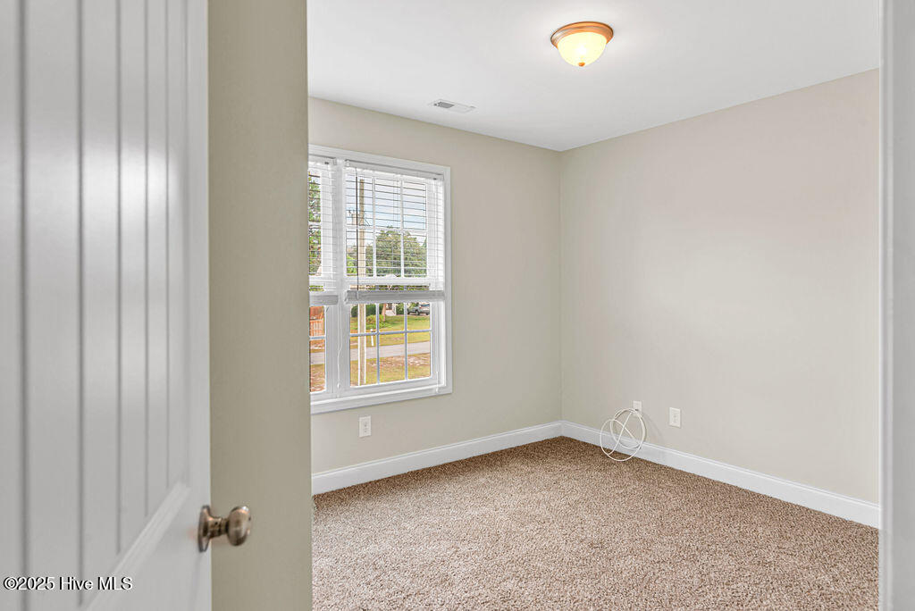 100535510 | Photo 32