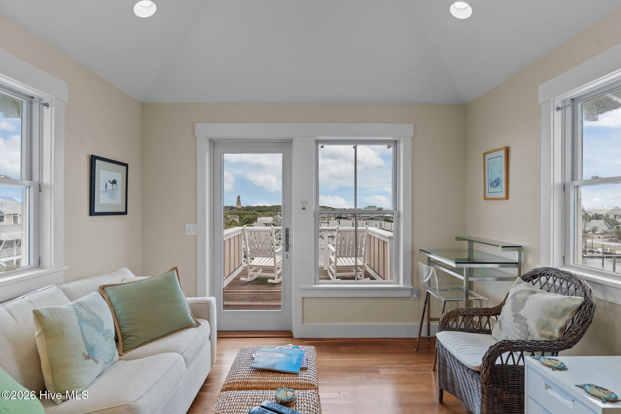 100555119 | Photo 29