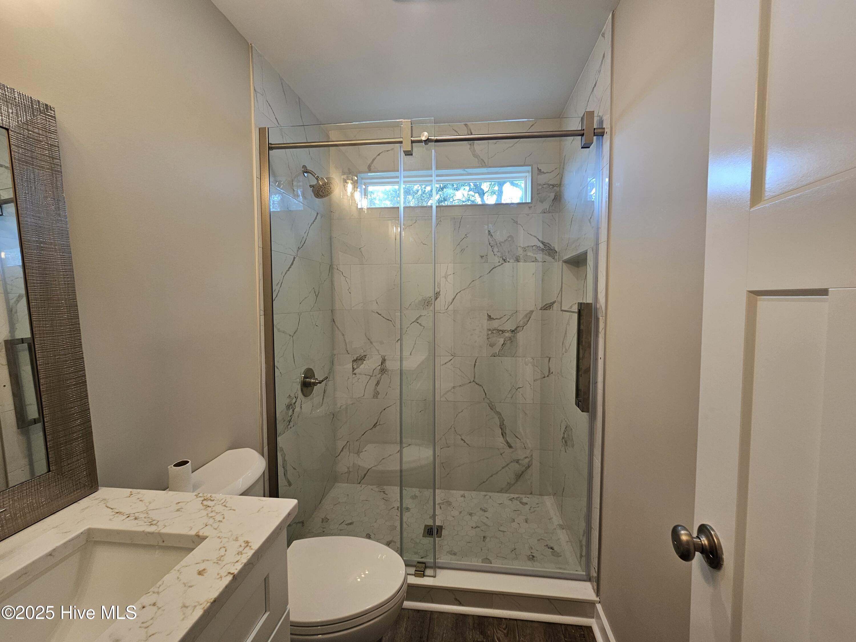 100520602 | Photo 25